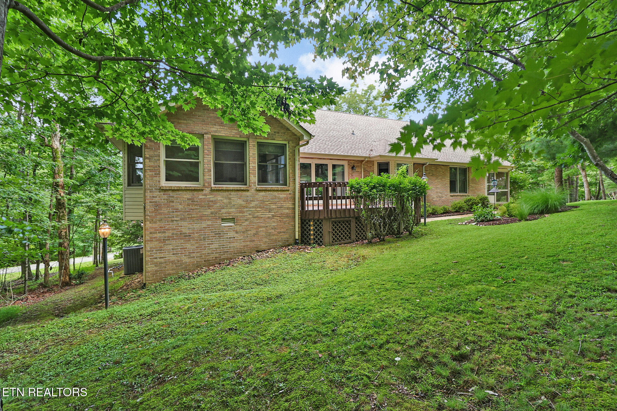 17 Milnor Terrace Crossville TN 38558