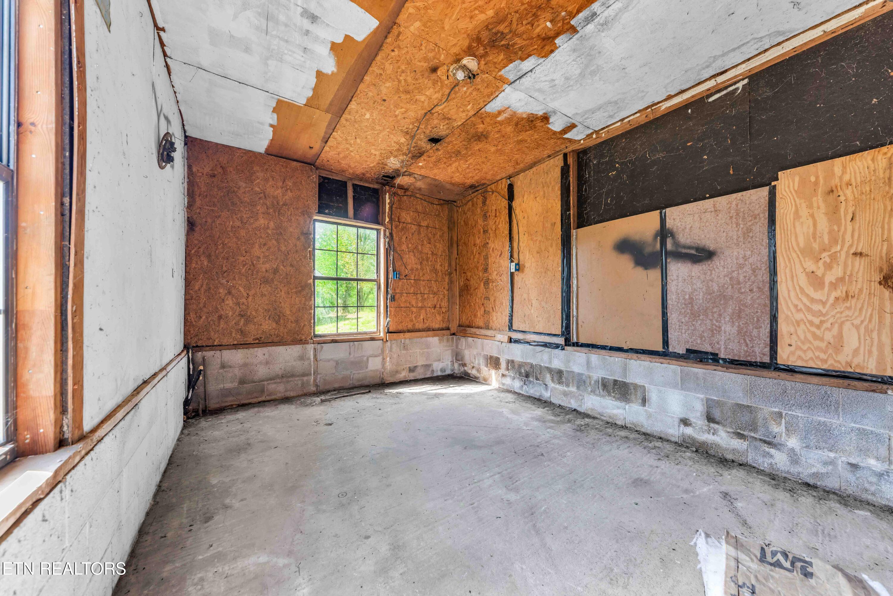 2433 Sweetwater Vonore Road Sweetwater TN 37874