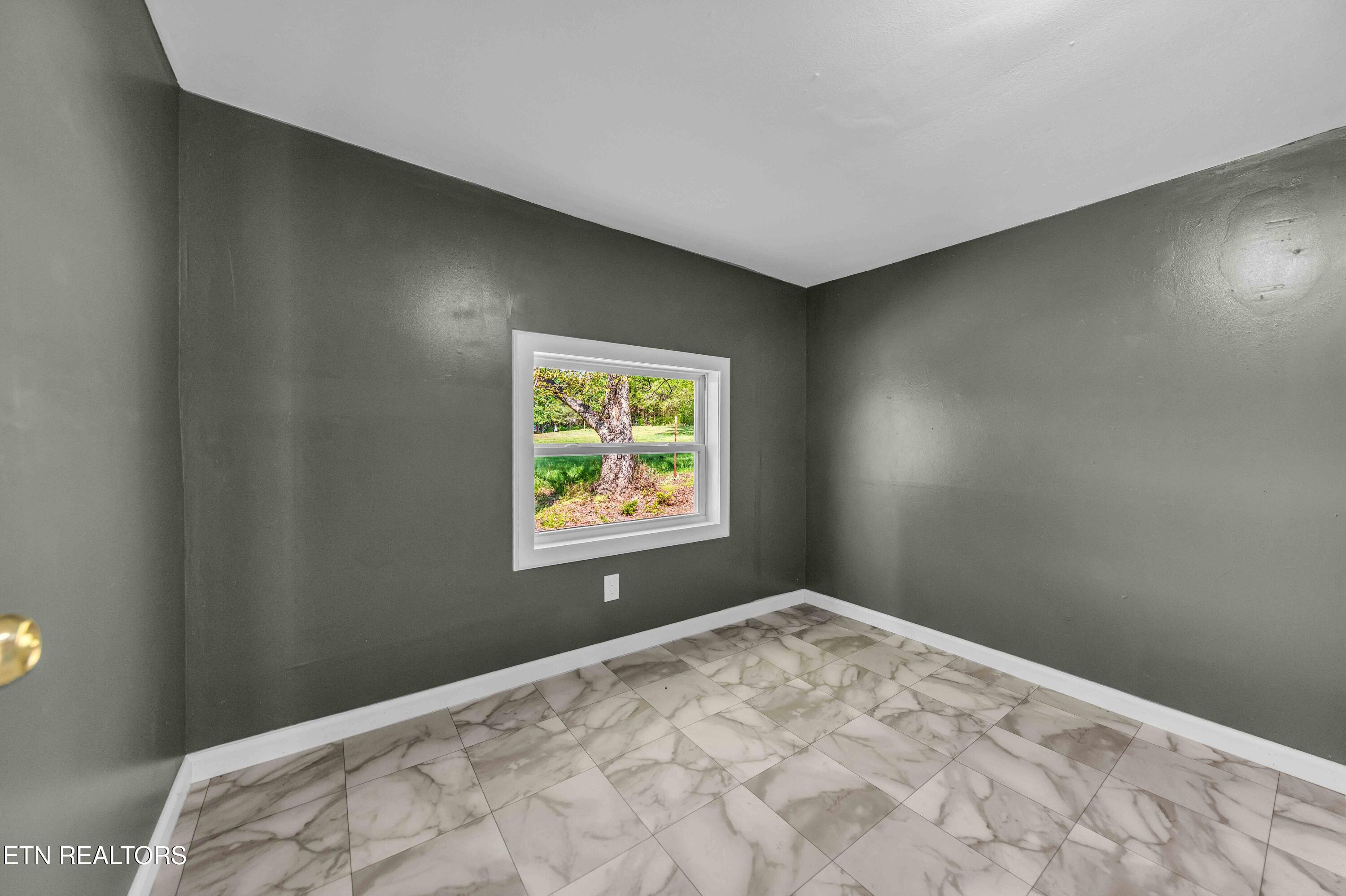 2433 Sweetwater Vonore Road Sweetwater TN 37874