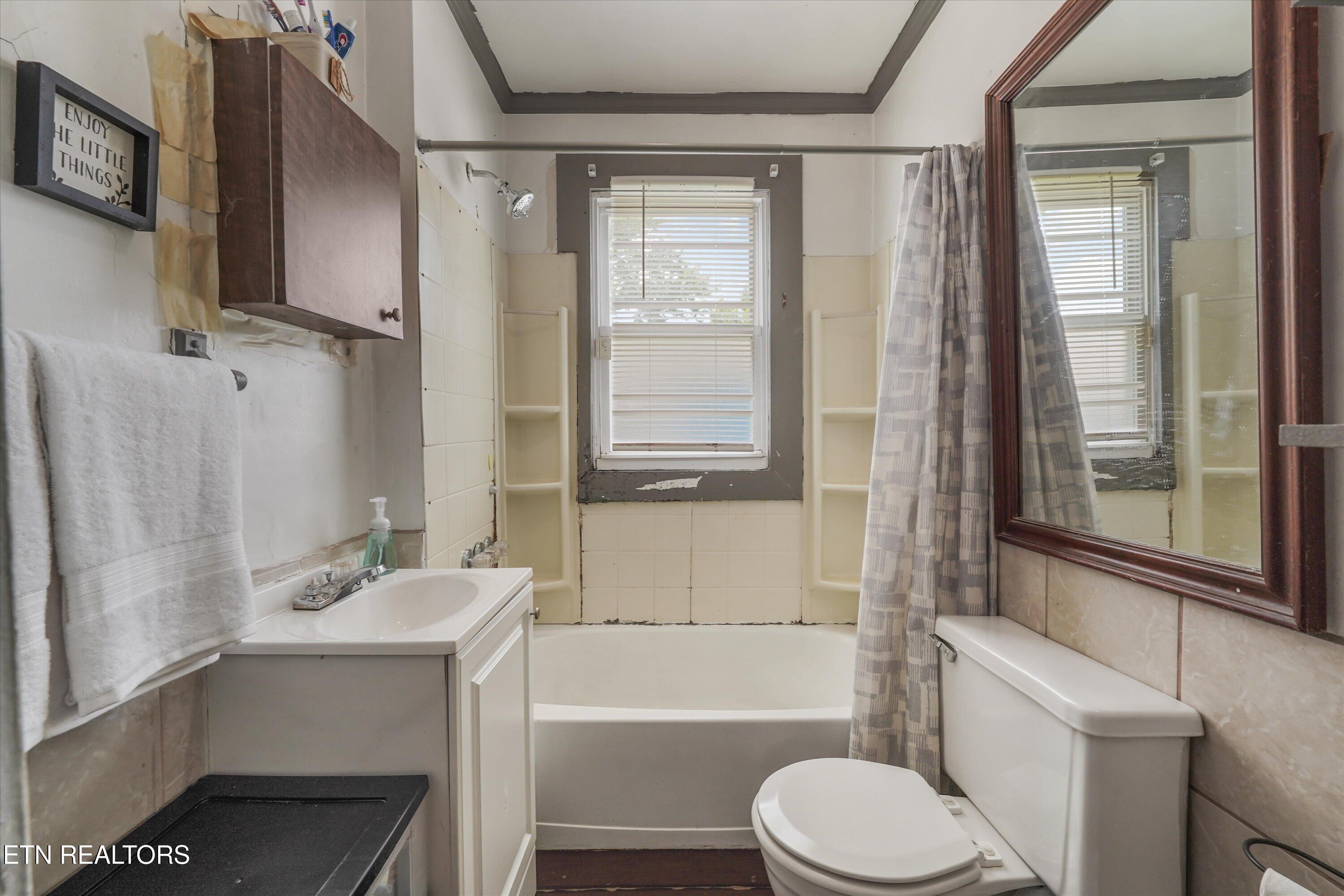 2024 Lawson Avenue Knoxville TN 37917