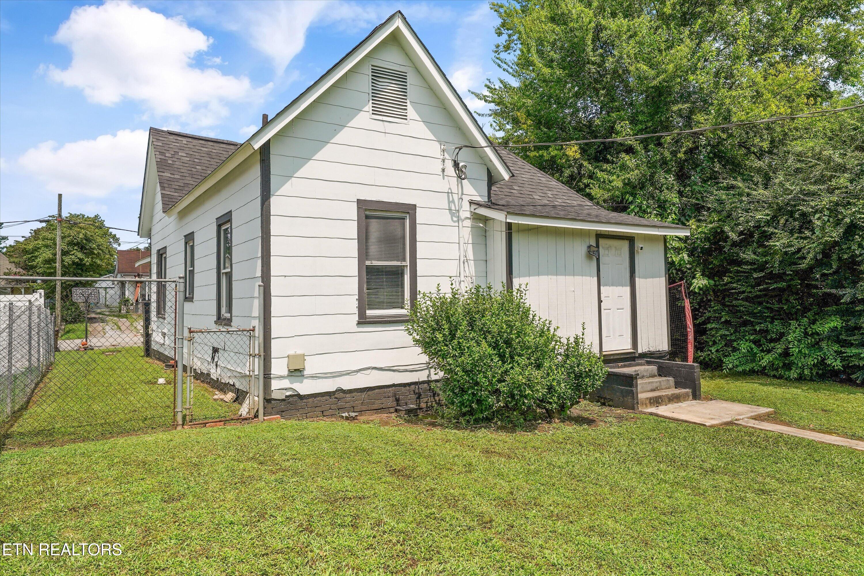 2024 Lawson Avenue Knoxville TN 37917