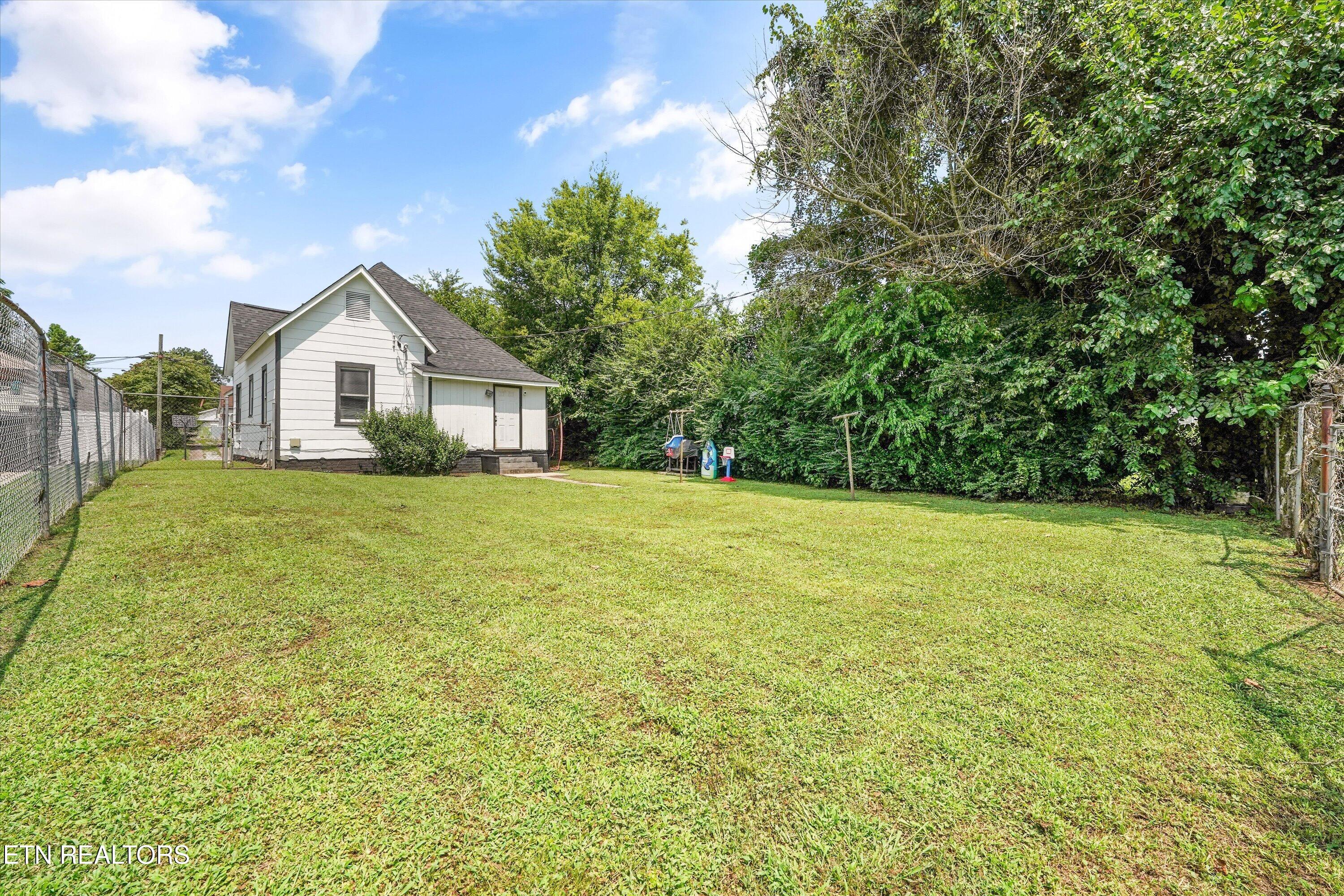 2024 Lawson Avenue Knoxville TN 37917