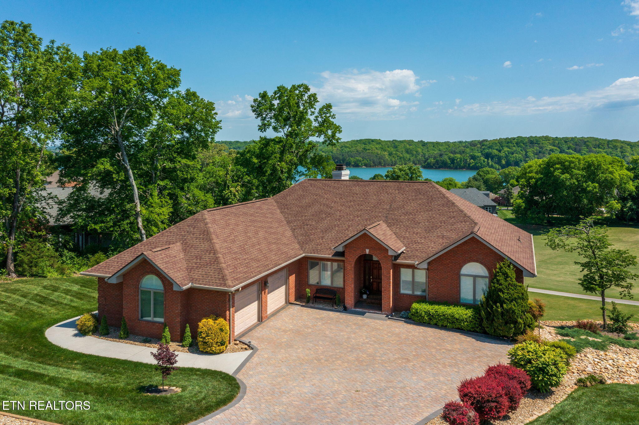 207 Tuhdegwa Lane Loudon TN 37774