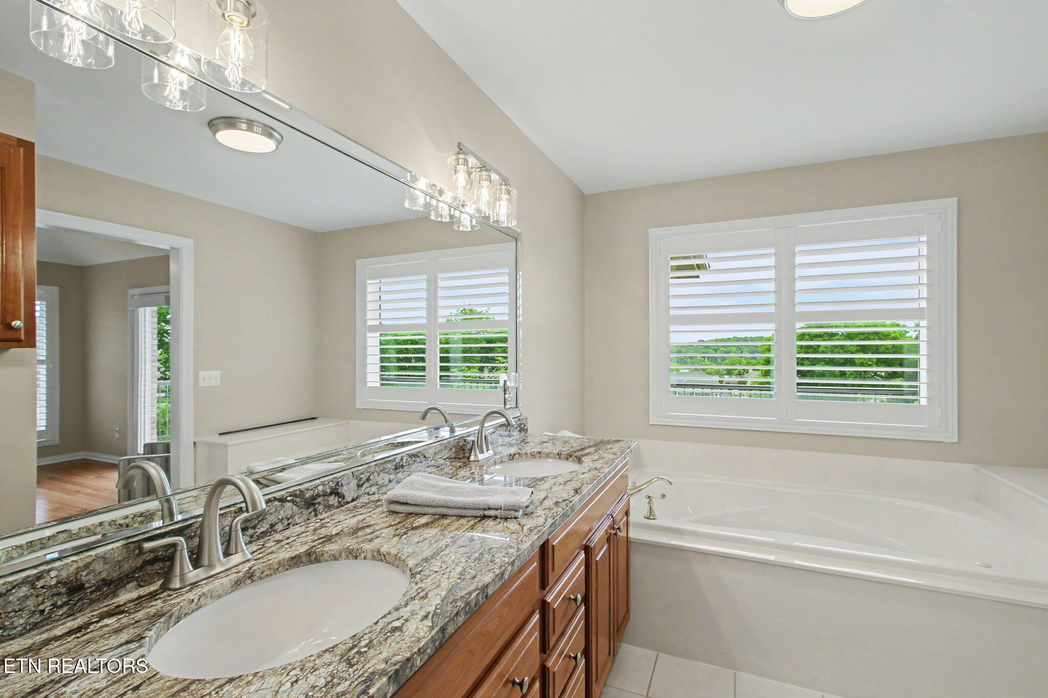 207 Tuhdegwa Lane Loudon TN 37774