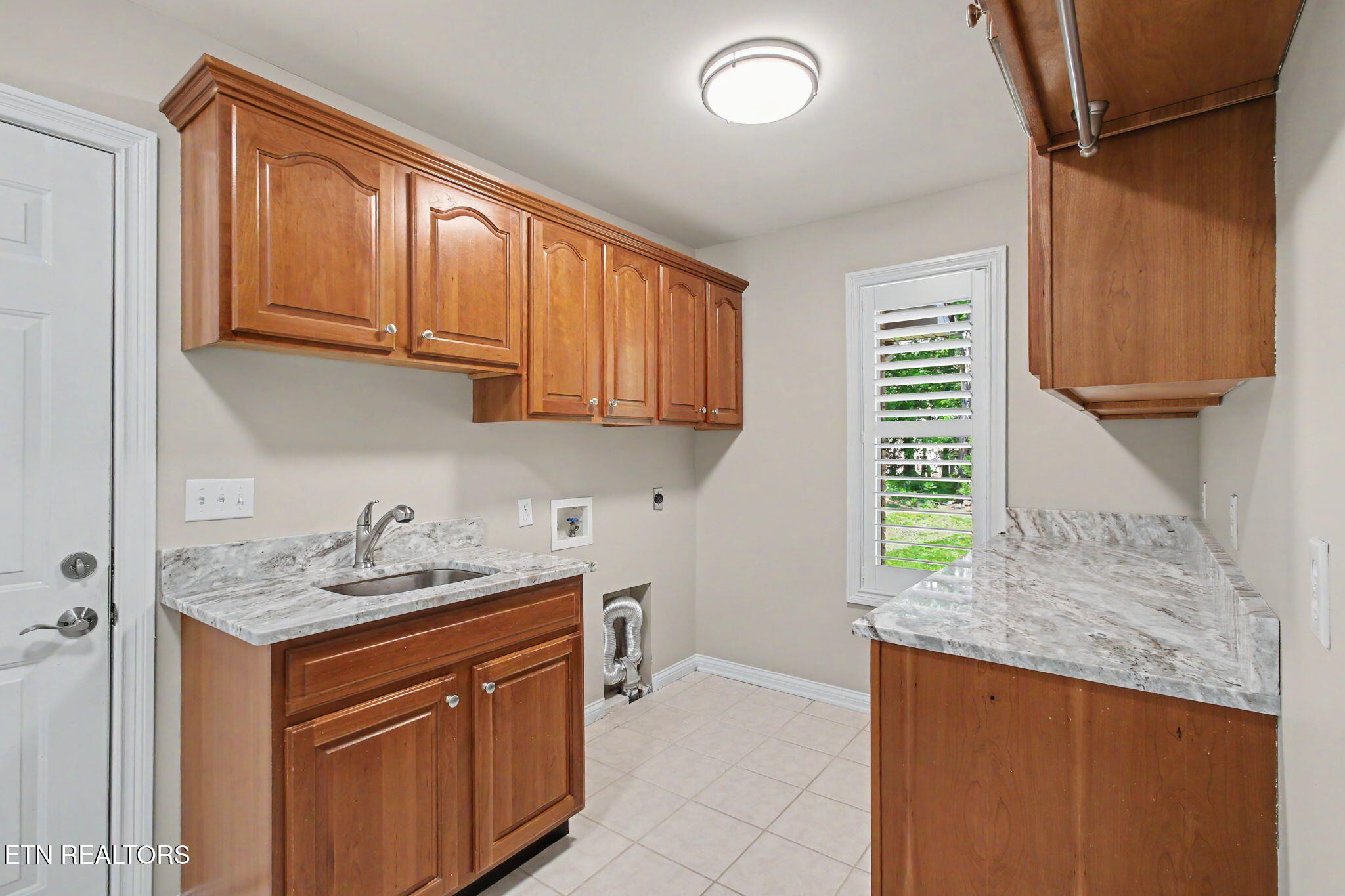 207 Tuhdegwa Lane Loudon TN 37774