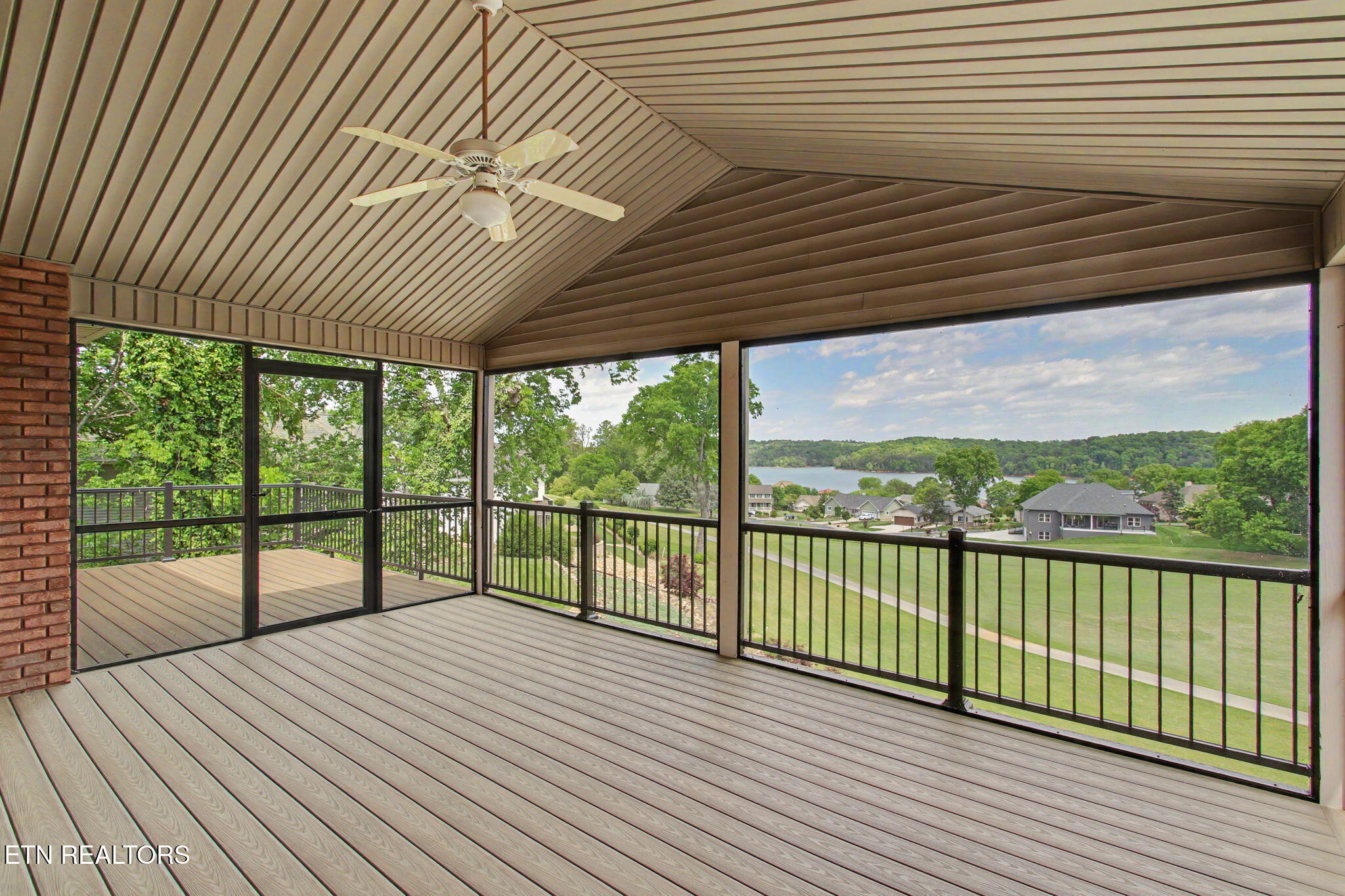207 Tuhdegwa Lane Loudon TN 37774