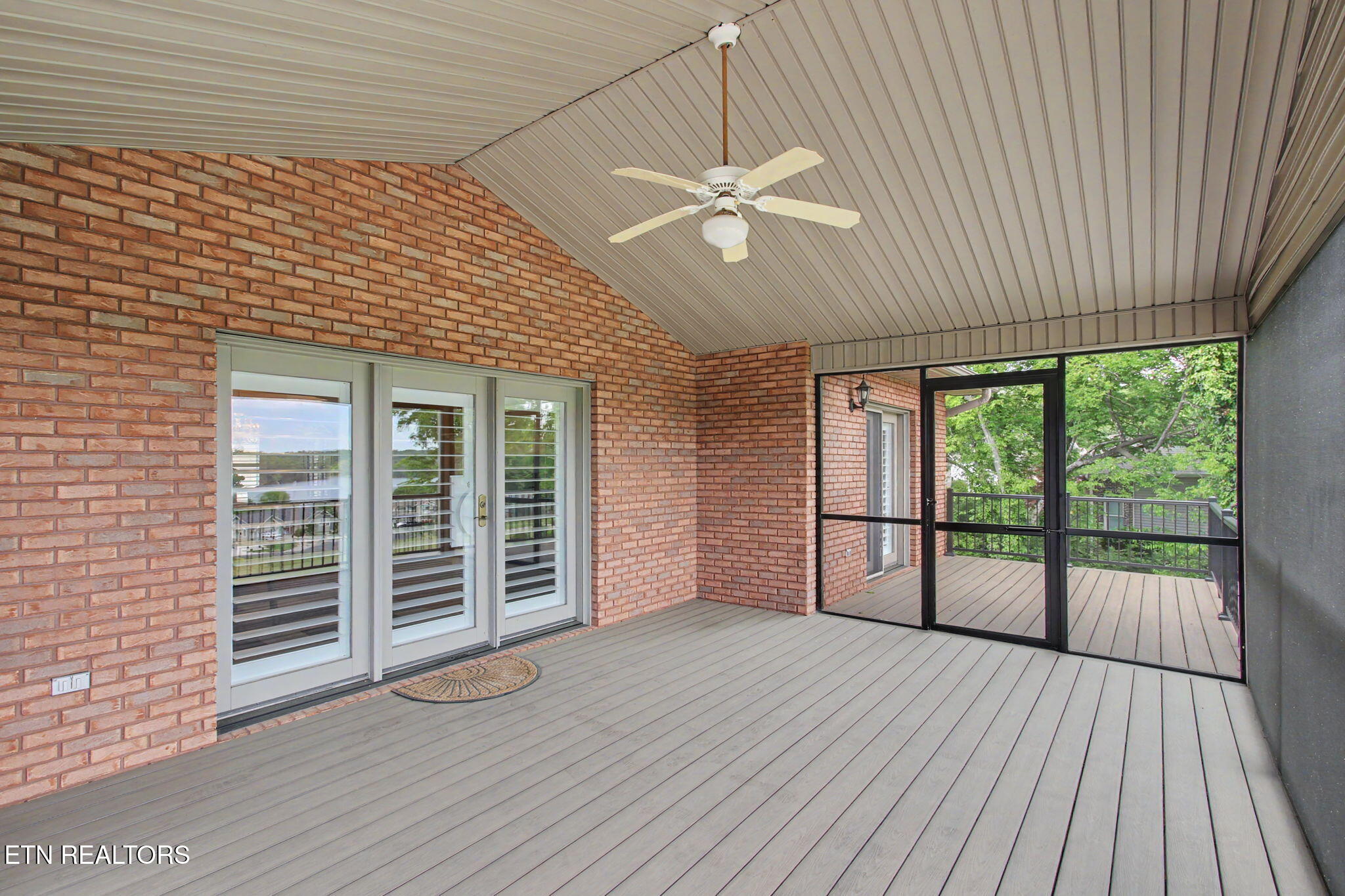 207 Tuhdegwa Lane Loudon TN 37774
