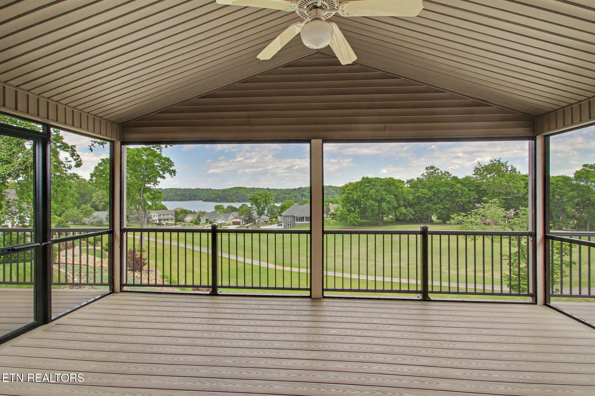 207 Tuhdegwa Lane Loudon TN 37774