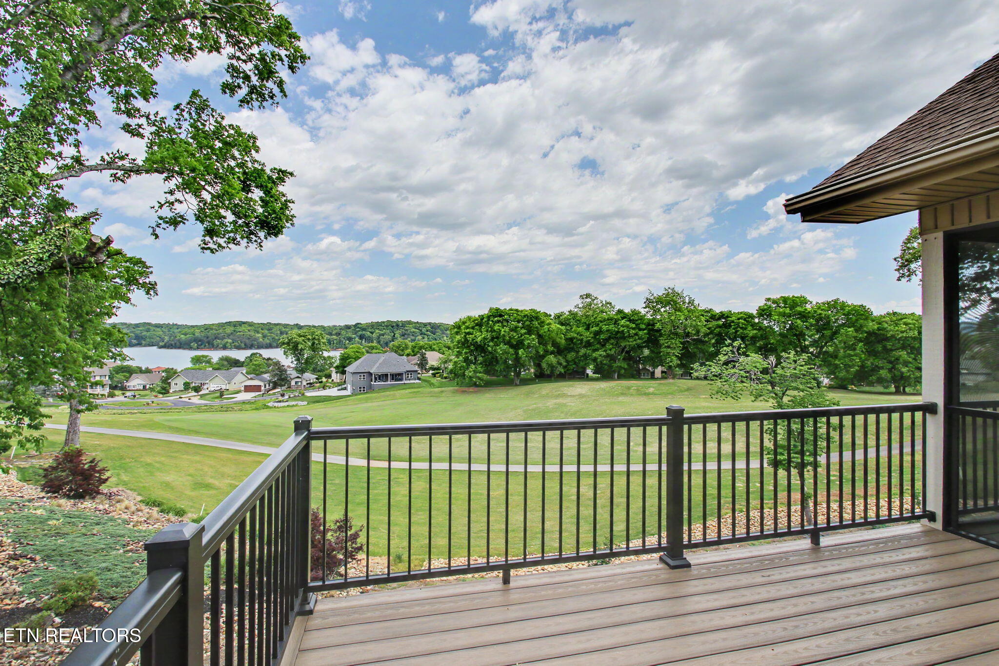 207 Tuhdegwa Lane Loudon TN 37774