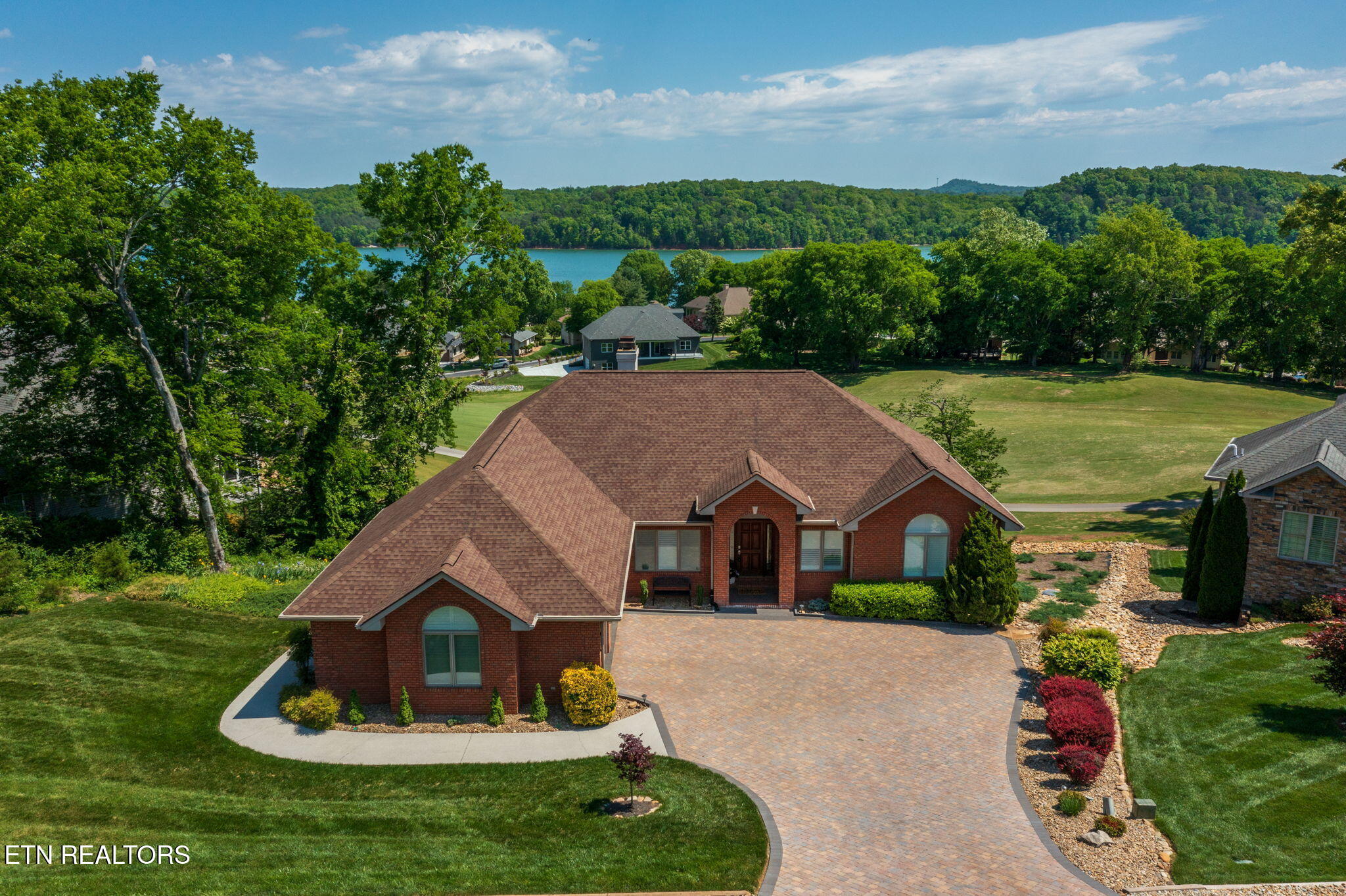 207 Tuhdegwa Lane Loudon TN 37774