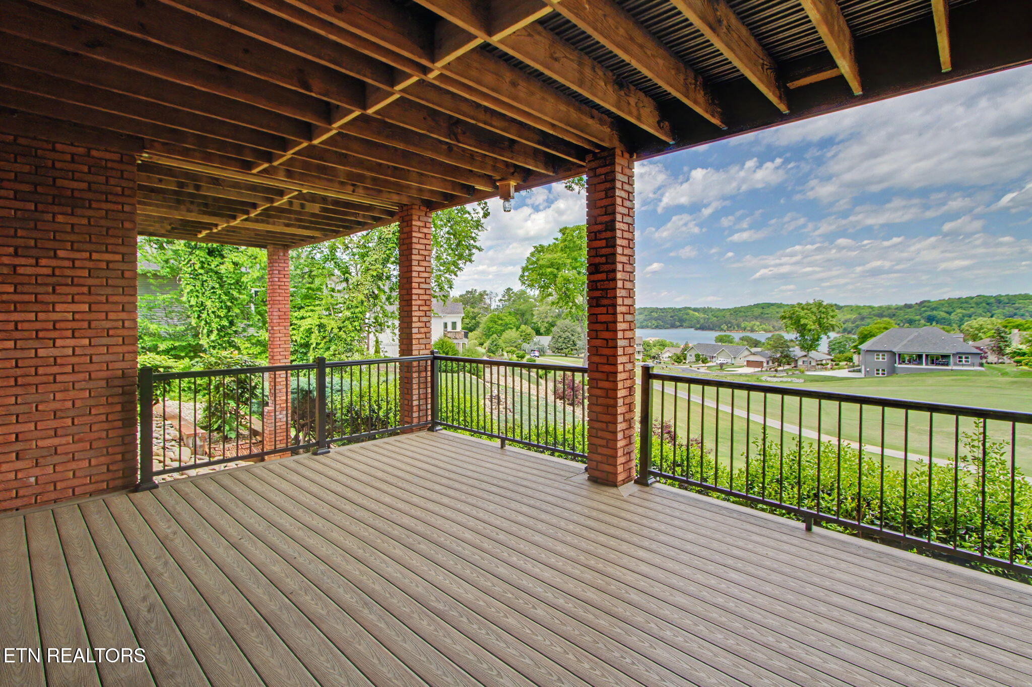 207 Tuhdegwa Lane Loudon TN 37774
