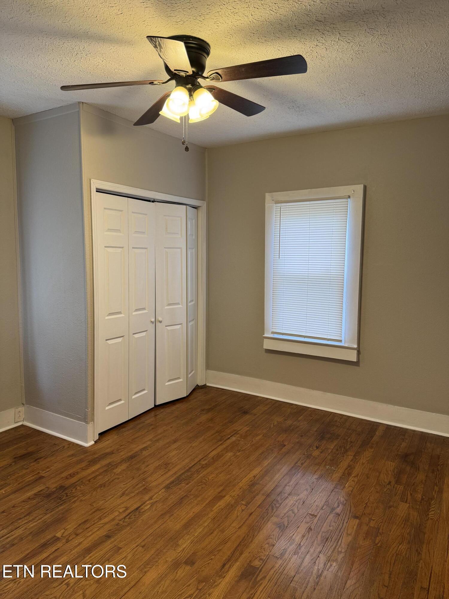 2715 White Oak Lane Knoxville TN 37917