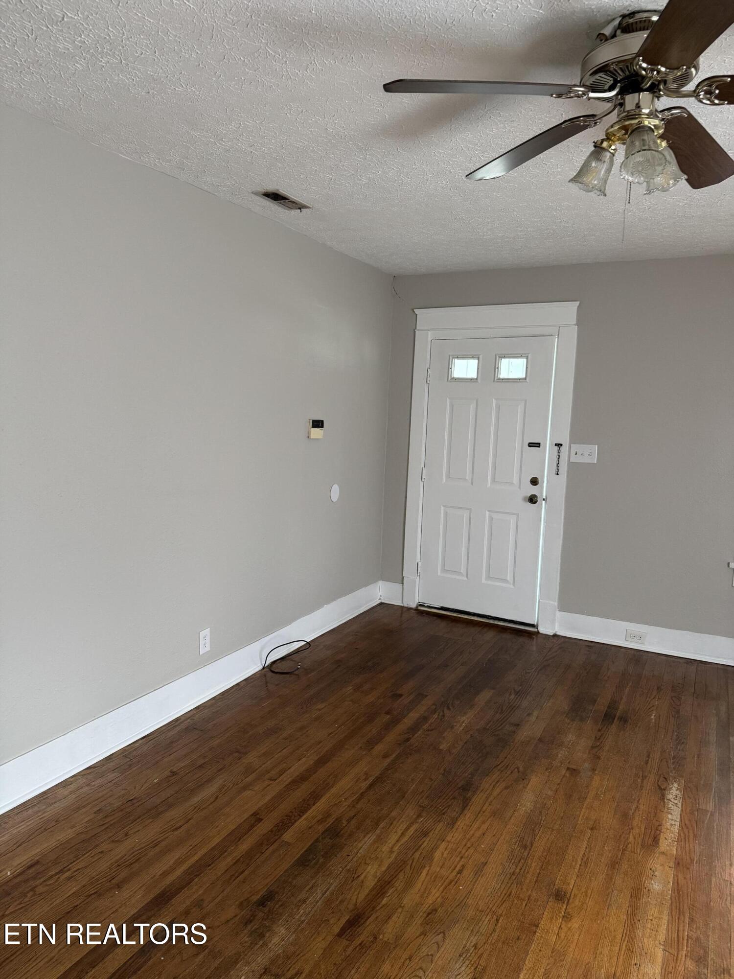 2715 White Oak Lane Knoxville TN 37917