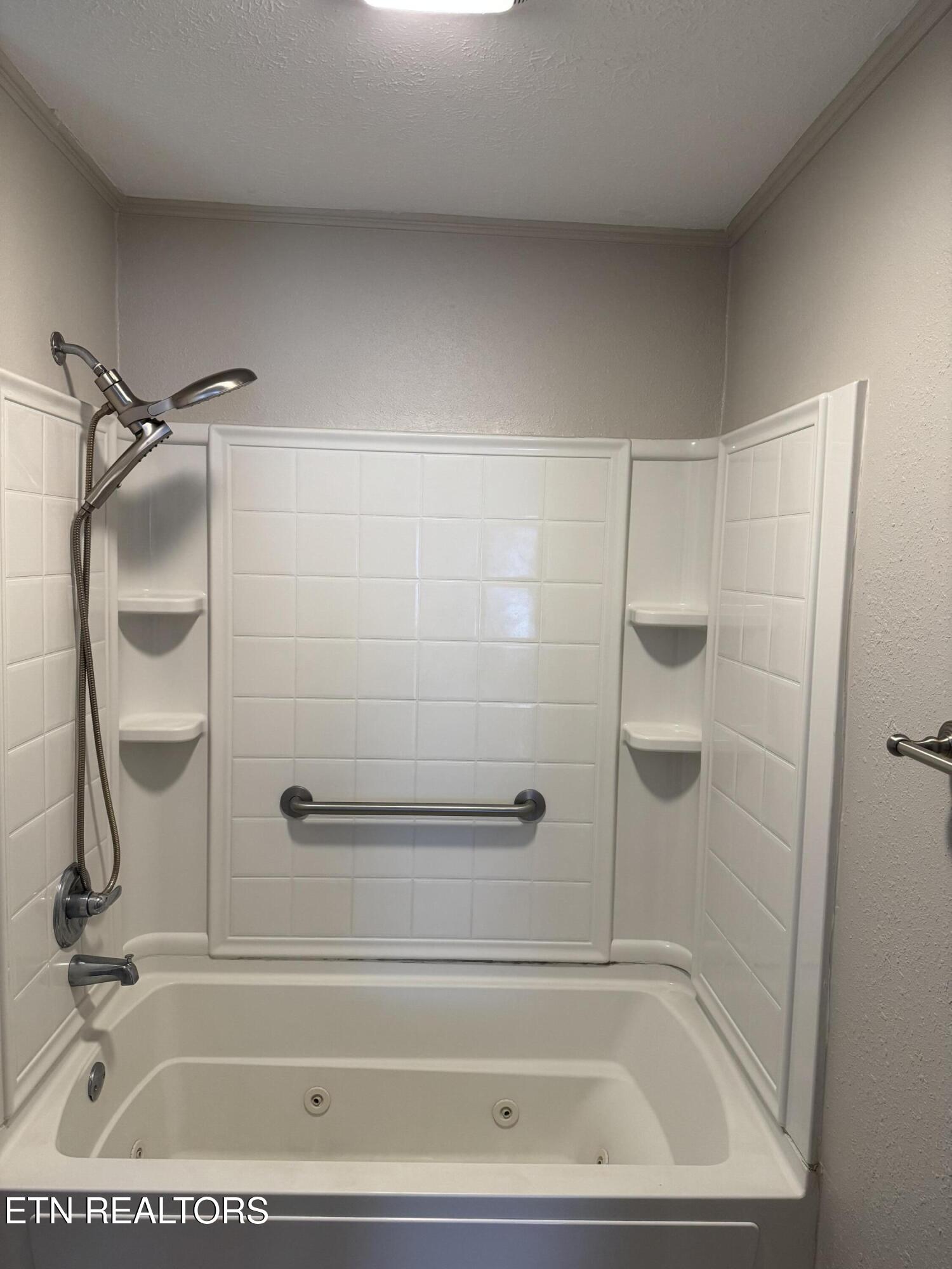 2715 White Oak Lane Knoxville TN 37917