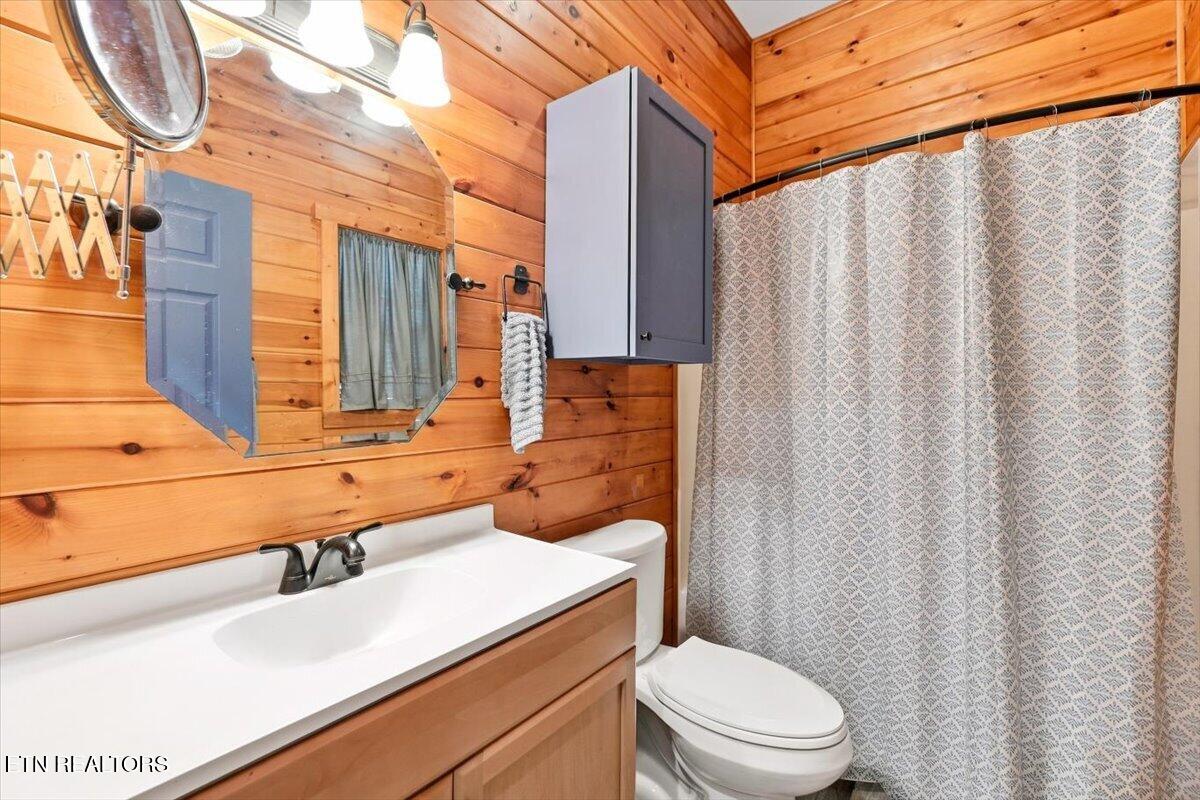 416 Terry Point Road Dandridge TN 37725