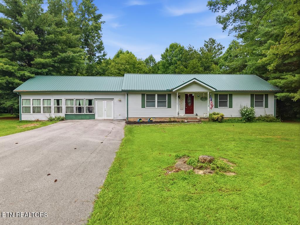 330 Deerfield Road Sparta TN 38583