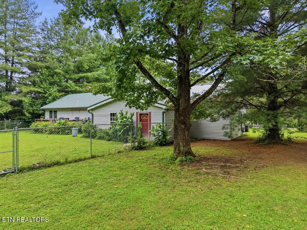 330 Deerfield Road Sparta TN 38583