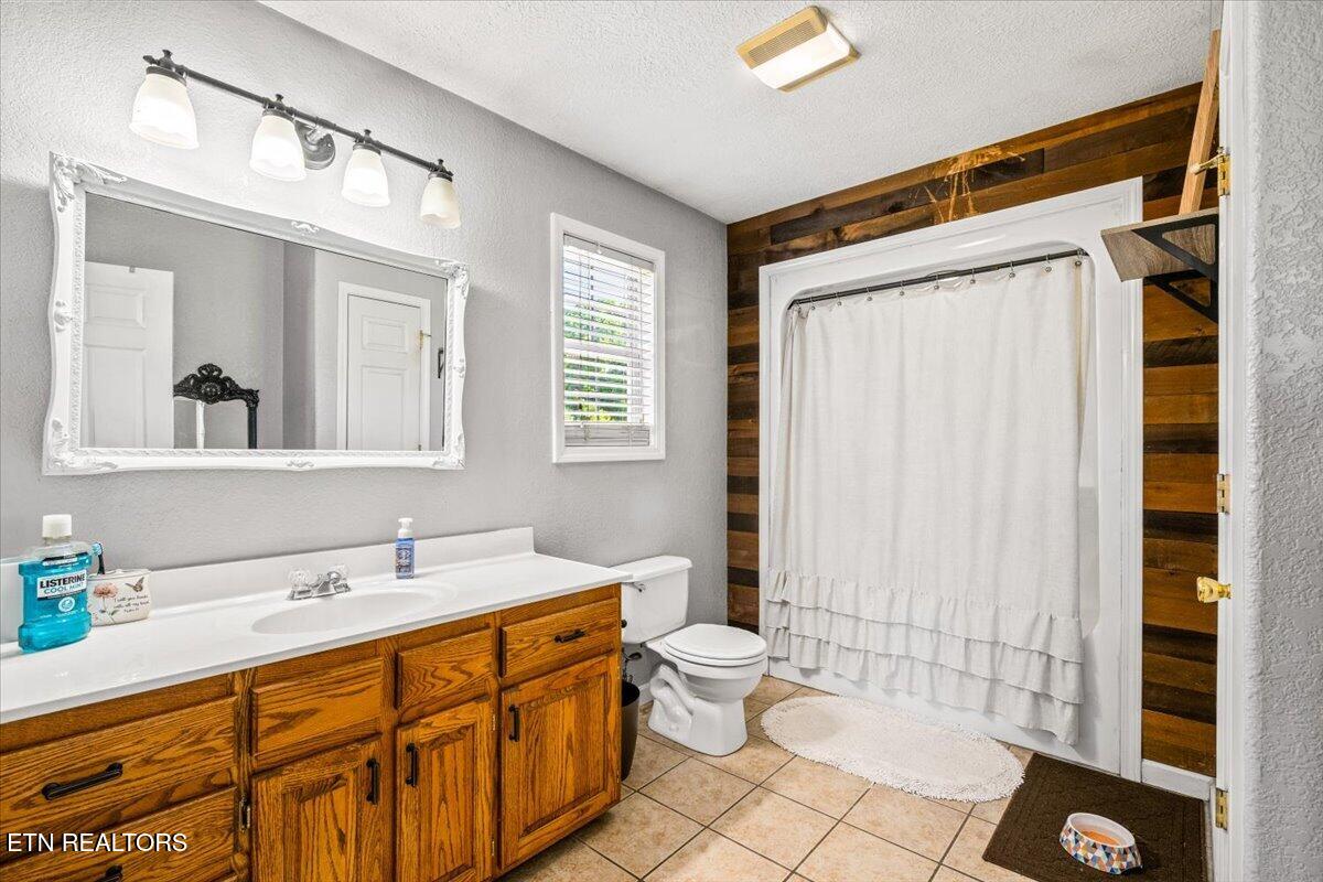 164 Gail Lane Jacksboro TN 37757