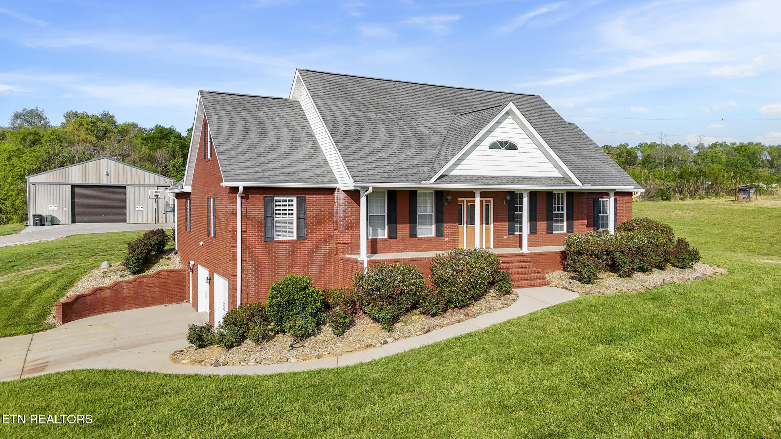 3017 Hardy Road White Pine TN 37890