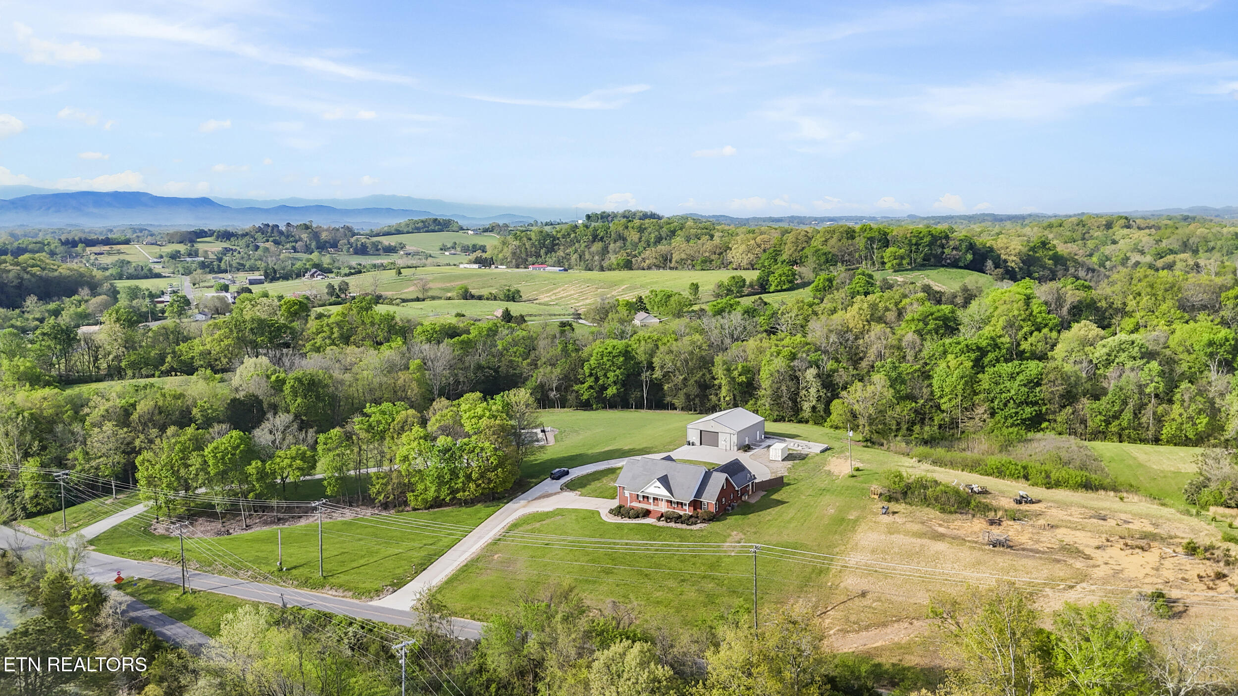 3017 Hardy Road White Pine TN 37890