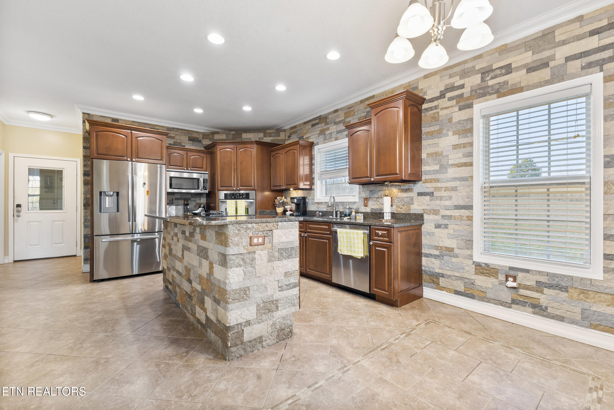 3017 Hardy Road White Pine TN 37890