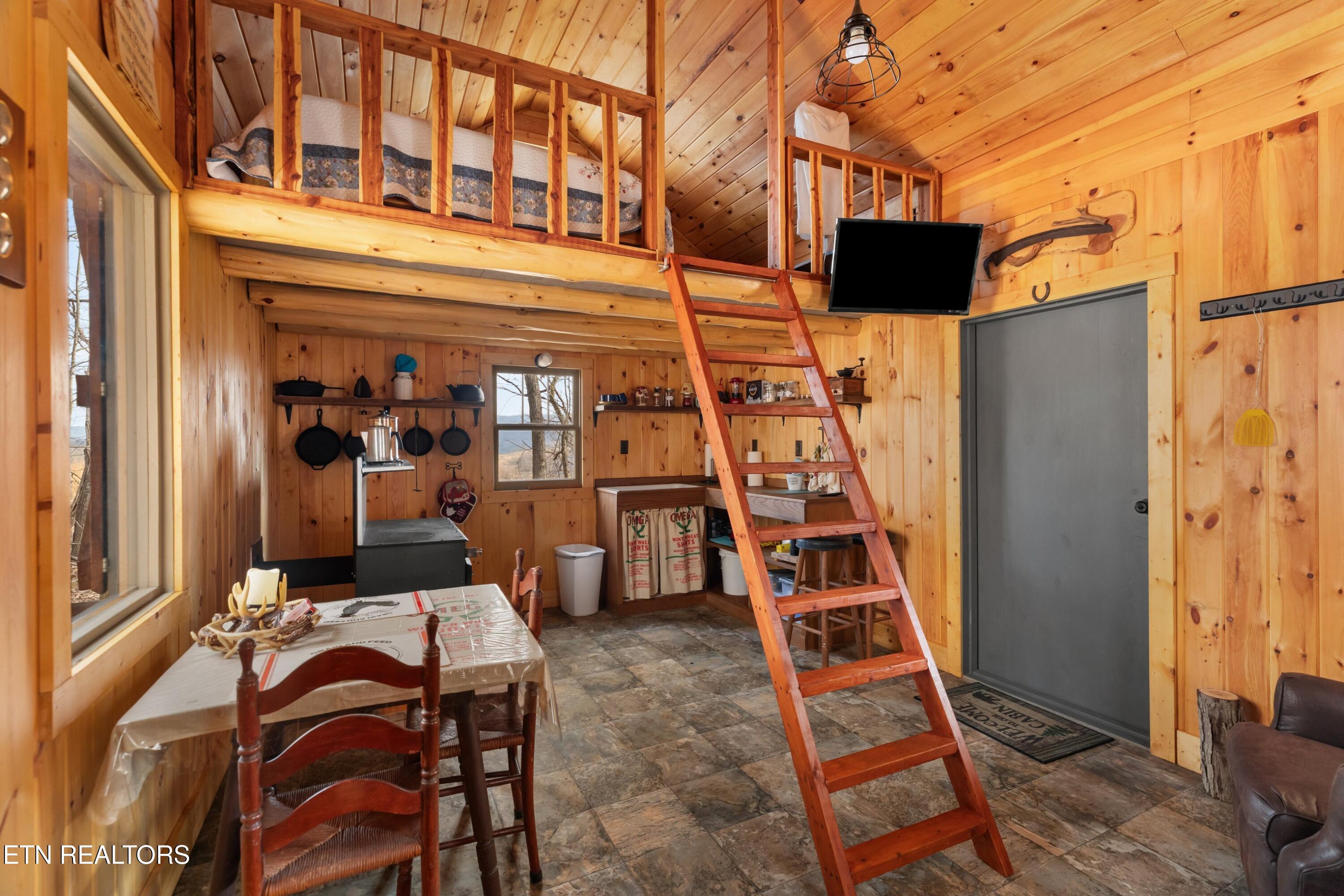 2218 Rebel Hollow Road Tazewell TN 37879