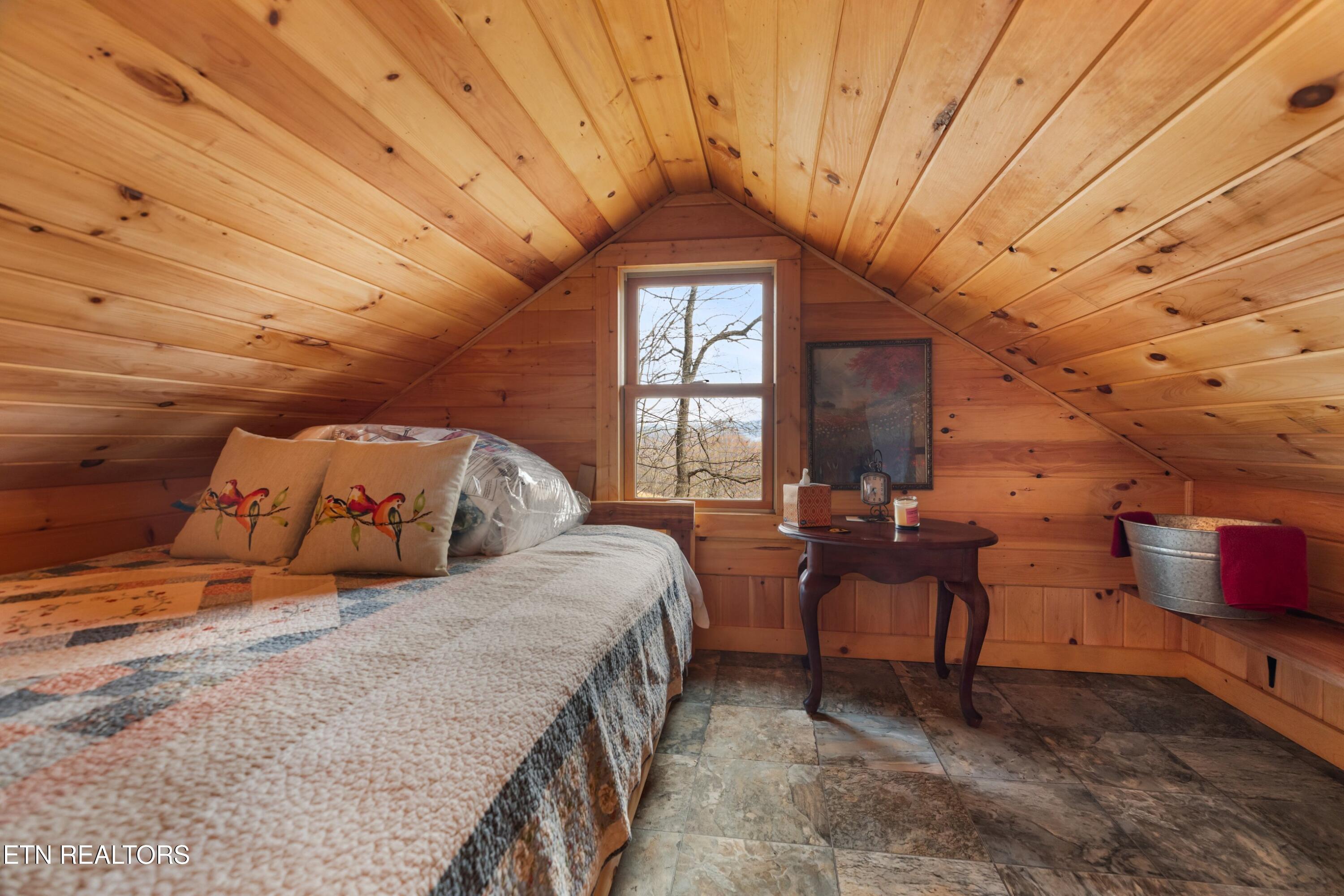 2218 Rebel Hollow Road Tazewell TN 37879