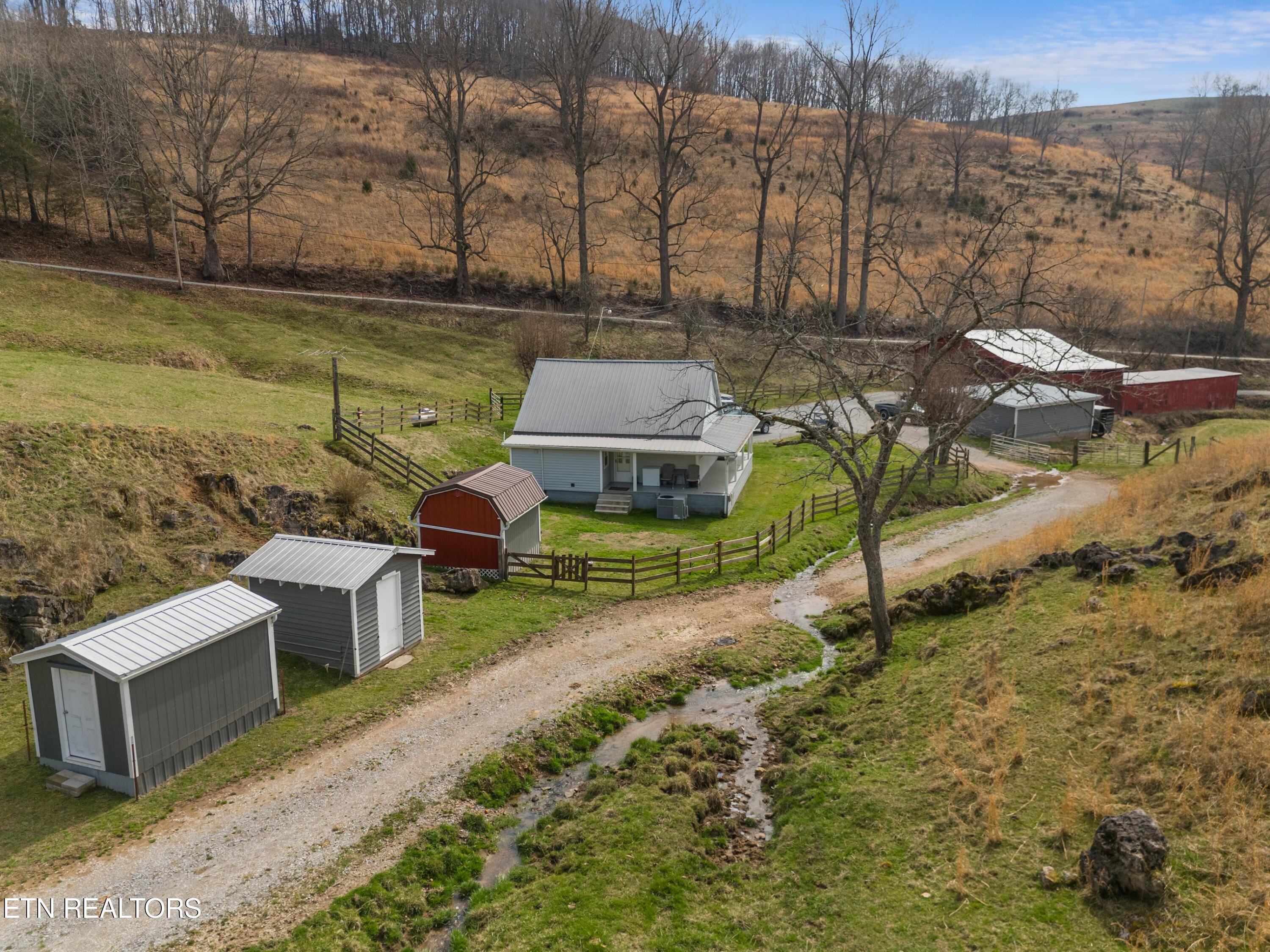 2218 Rebel Hollow Road Tazewell TN 37879