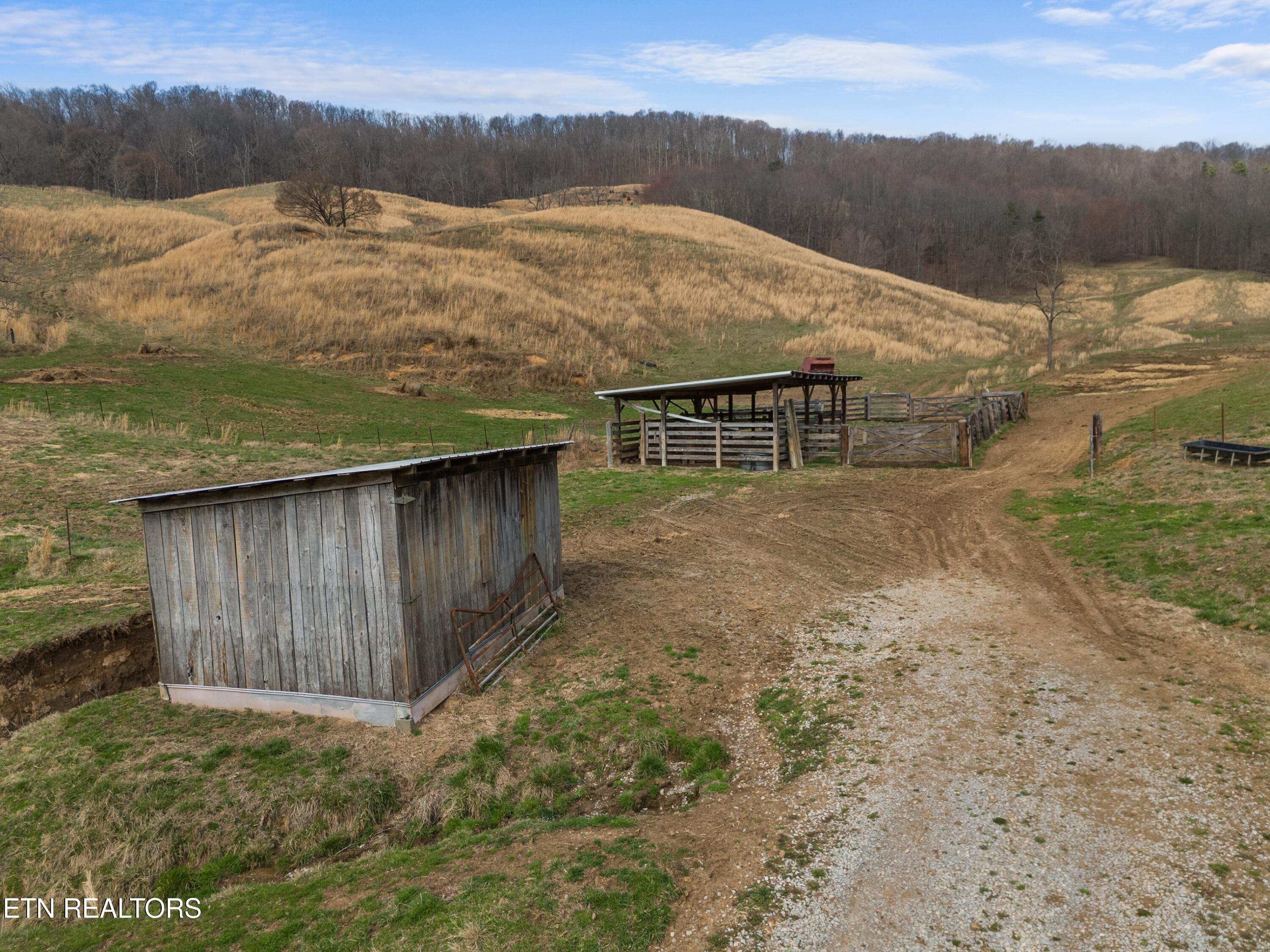 2218 Rebel Hollow Road Tazewell TN 37879