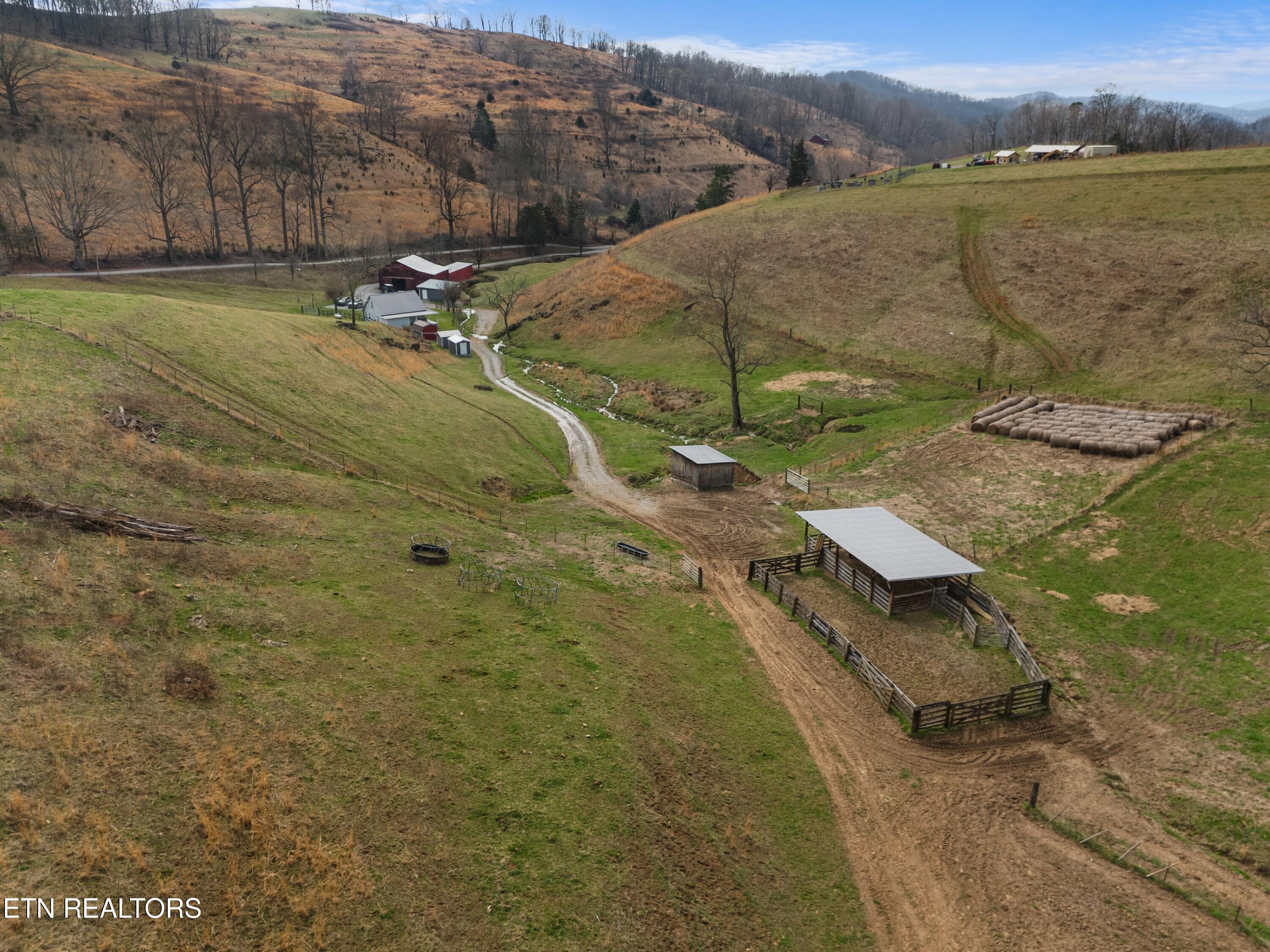 2218 Rebel Hollow Road Tazewell TN 37879