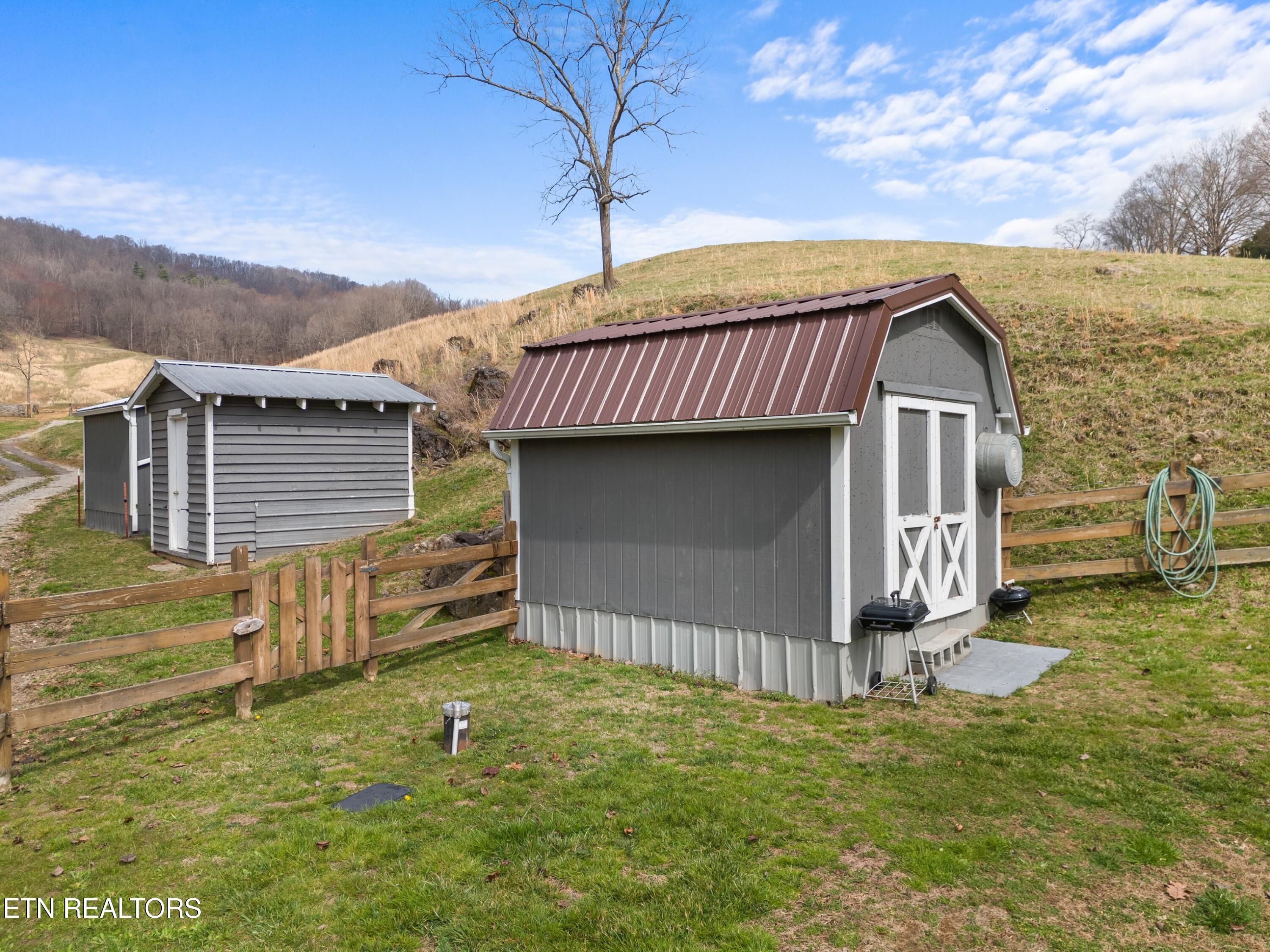2218 Rebel Hollow Road Tazewell TN 37879