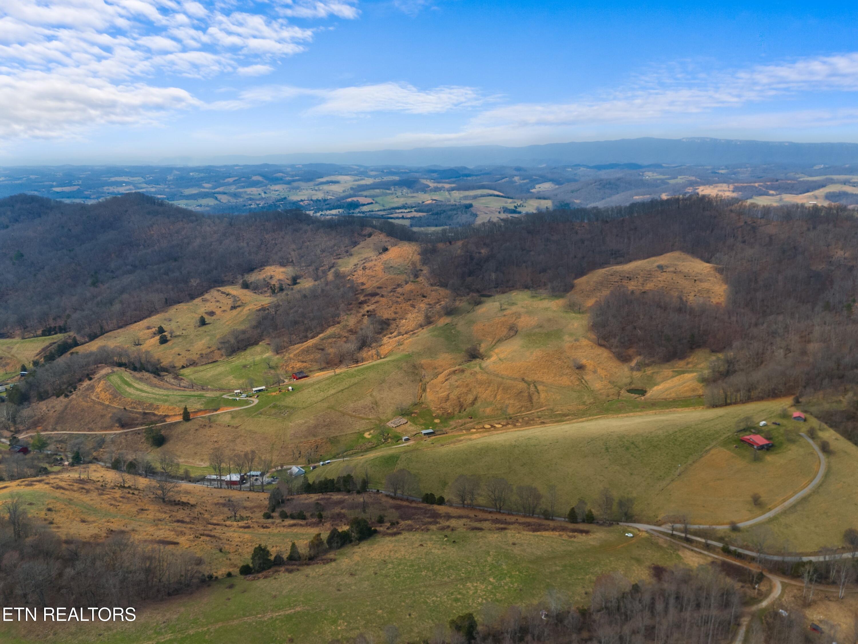 2218 Rebel Hollow Road Tazewell TN 37879