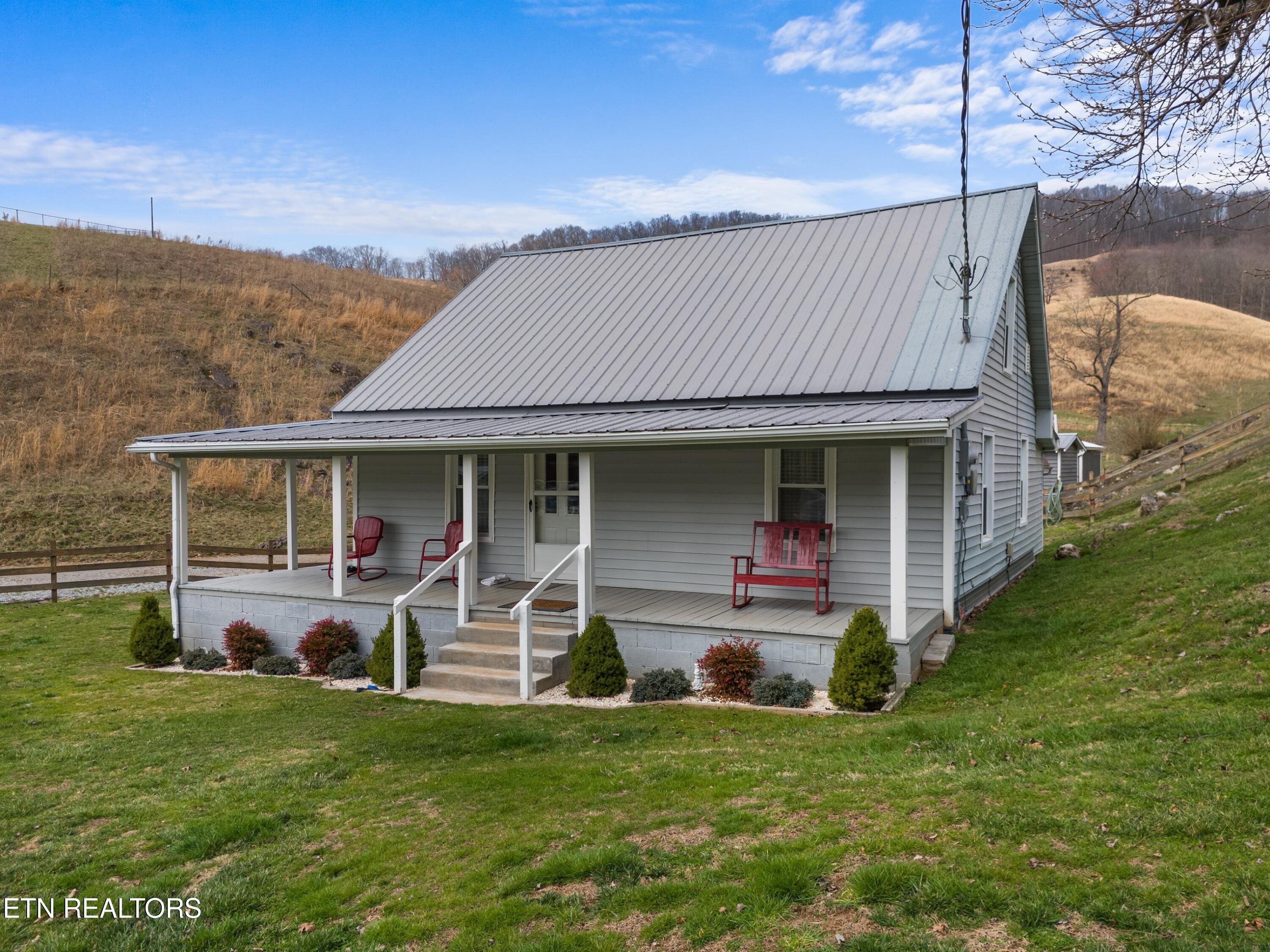 2218 Rebel Hollow Road Tazewell TN 37879