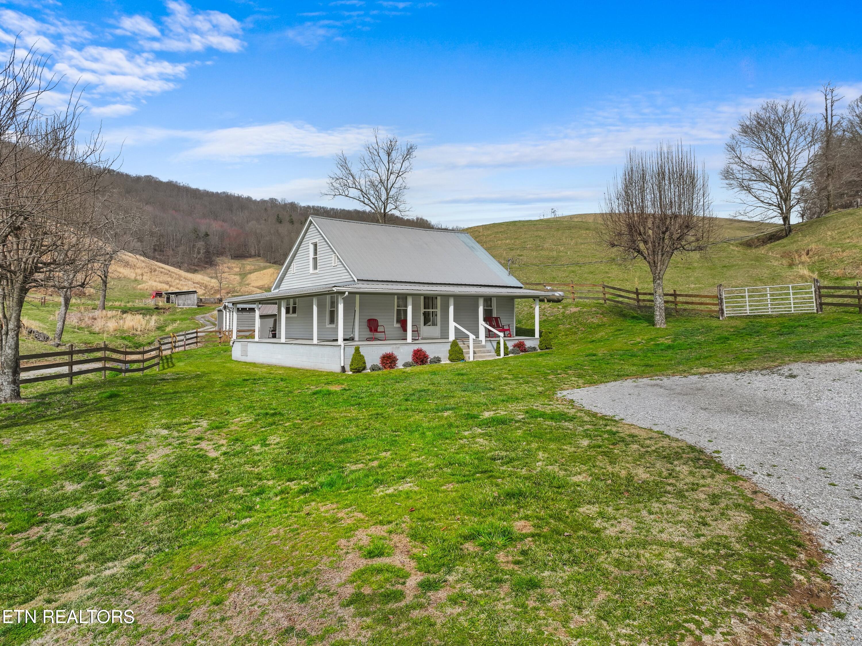 2218 Rebel Hollow Road Tazewell TN 37879