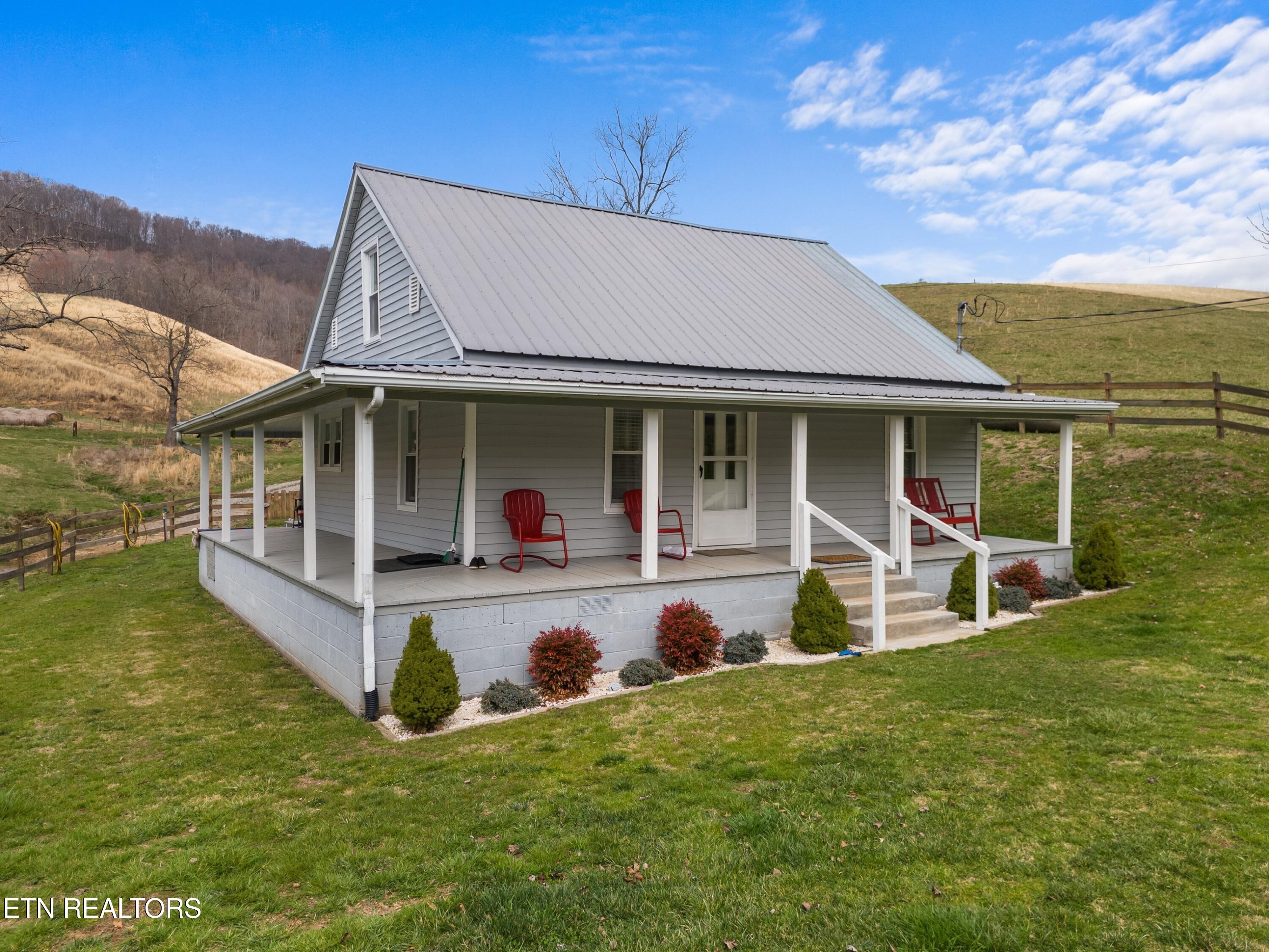 2218 Rebel Hollow Road Tazewell TN 37879