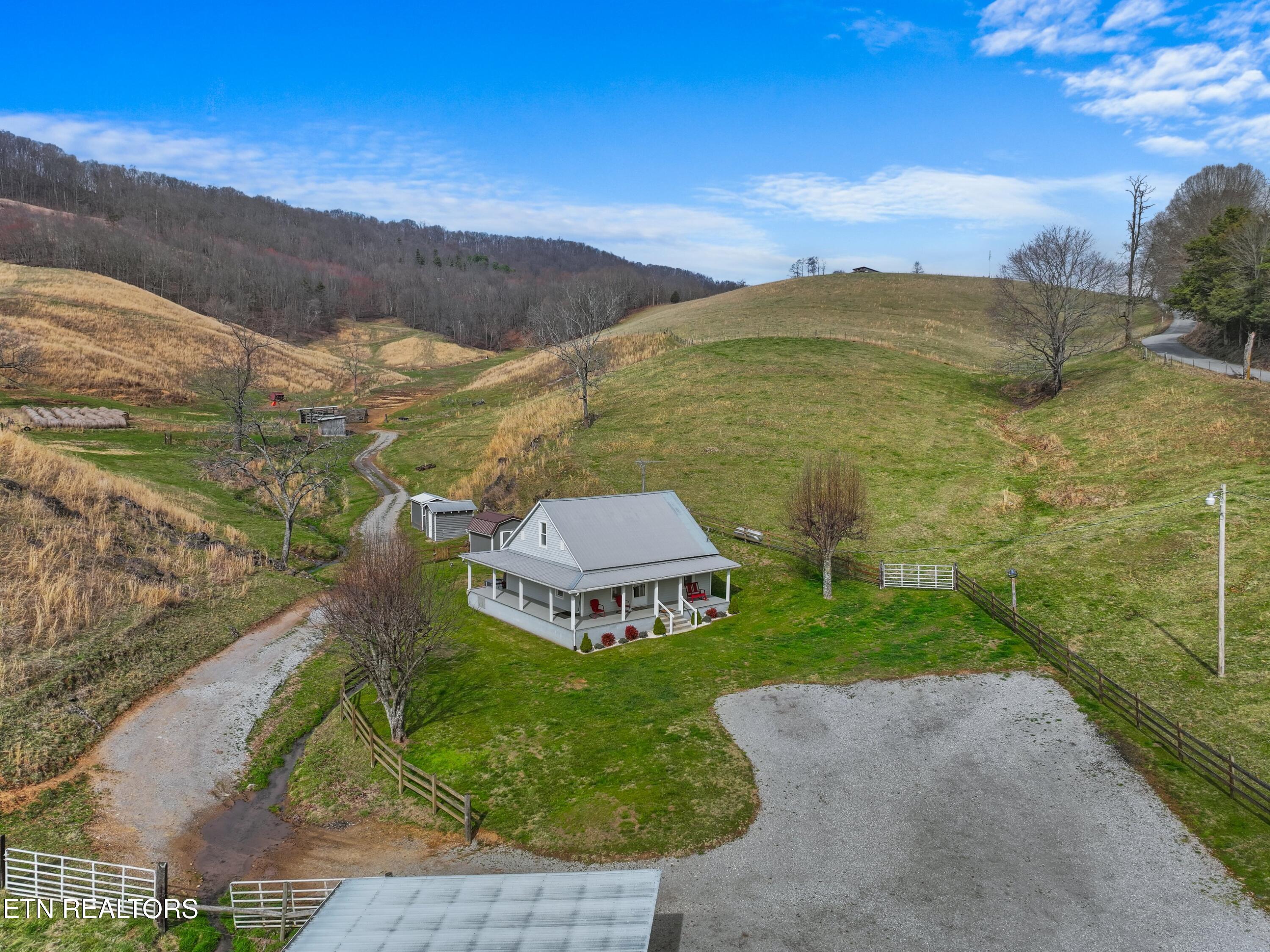 2218 Rebel Hollow Road Tazewell TN 37879