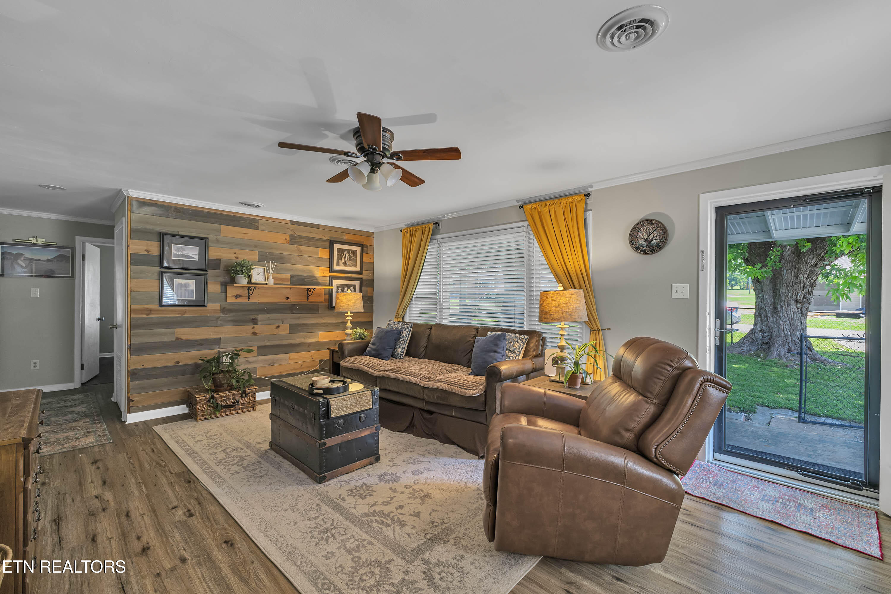 222 S Oakwood Avenue Clinton TN 37716