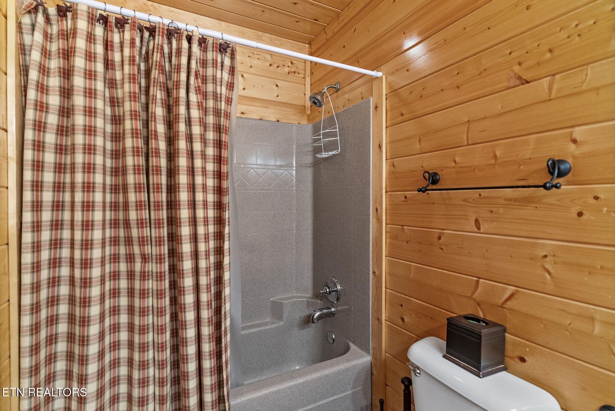 2869 White Oak Ridge Lane Sevierville TN 37862