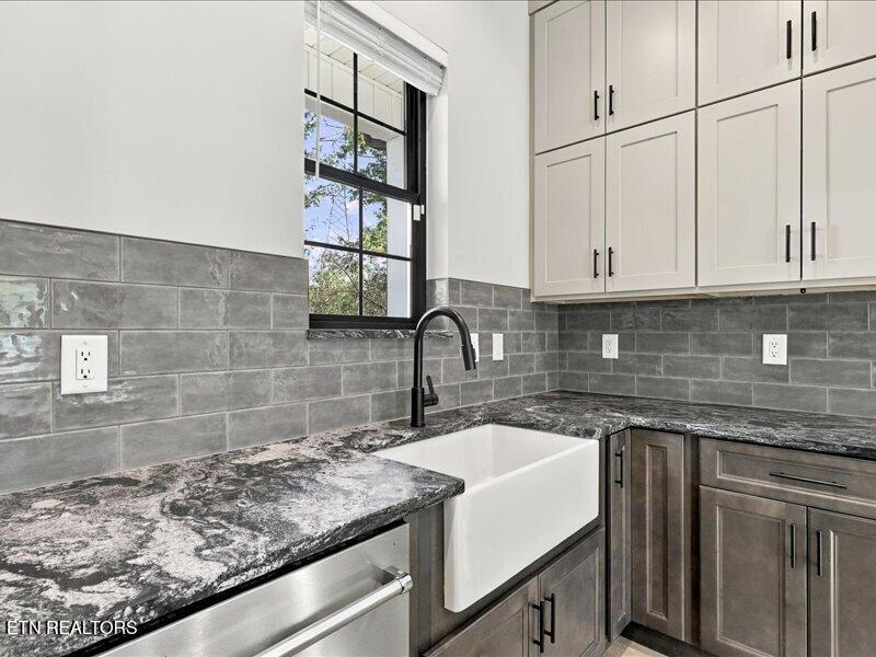 1511 Grainger Avenue Knoxville TN 37917
