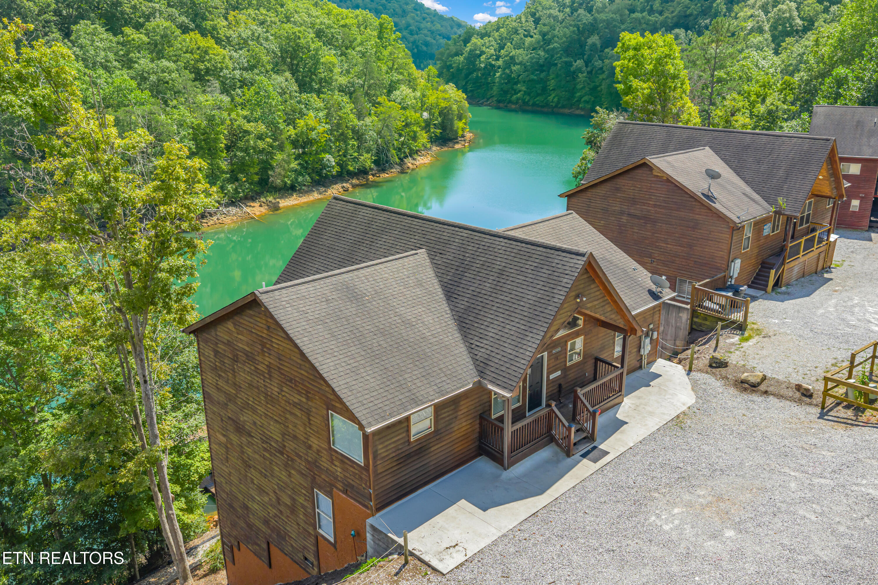 126 Bluewater Lane Lafollette TN 37766