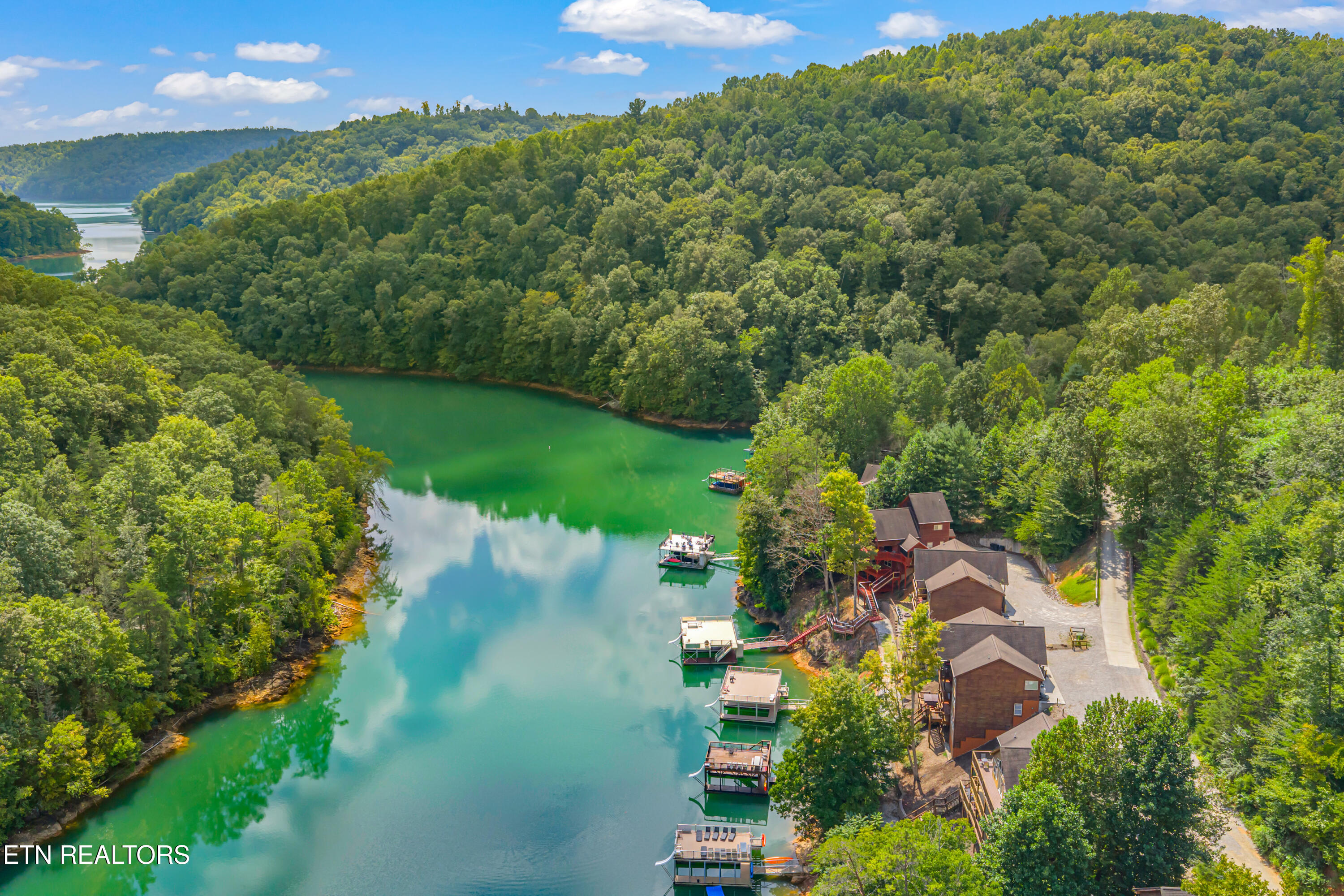 126 Bluewater Lane Lafollette TN 37766