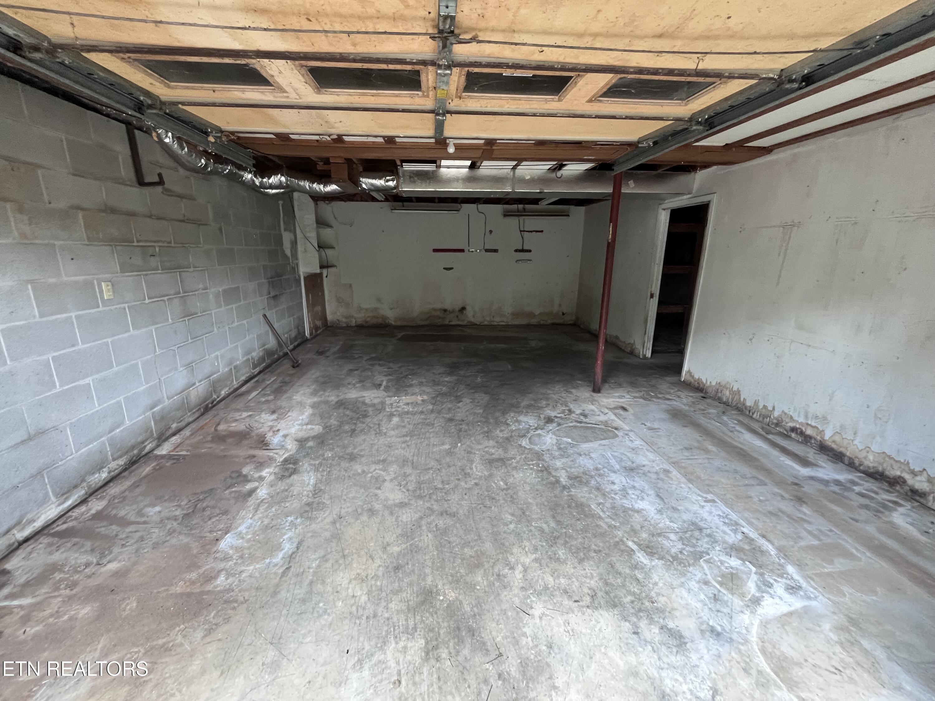 400 Oak Grove Road Madisonville TN 37354