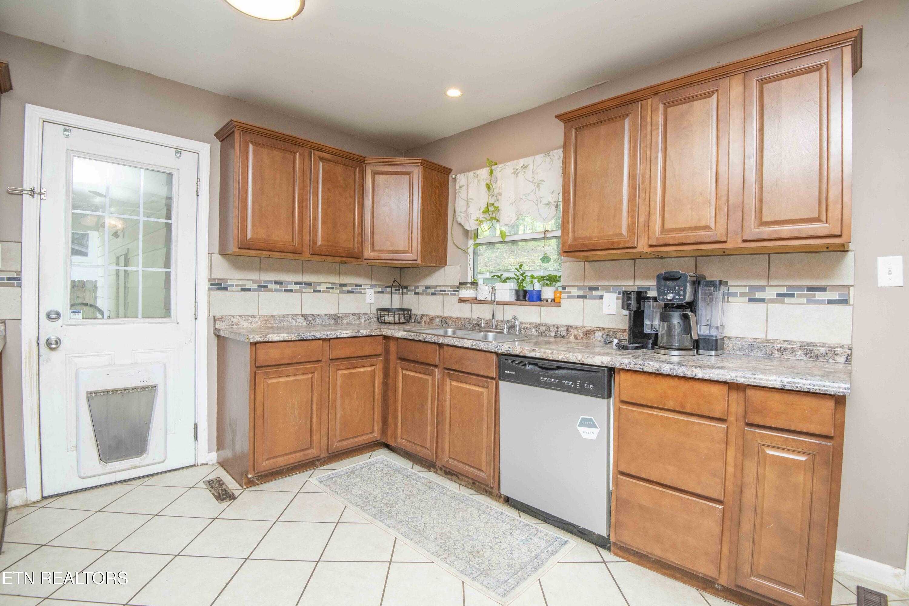 1212 Pilleaux Drive Knoxville TN 37912