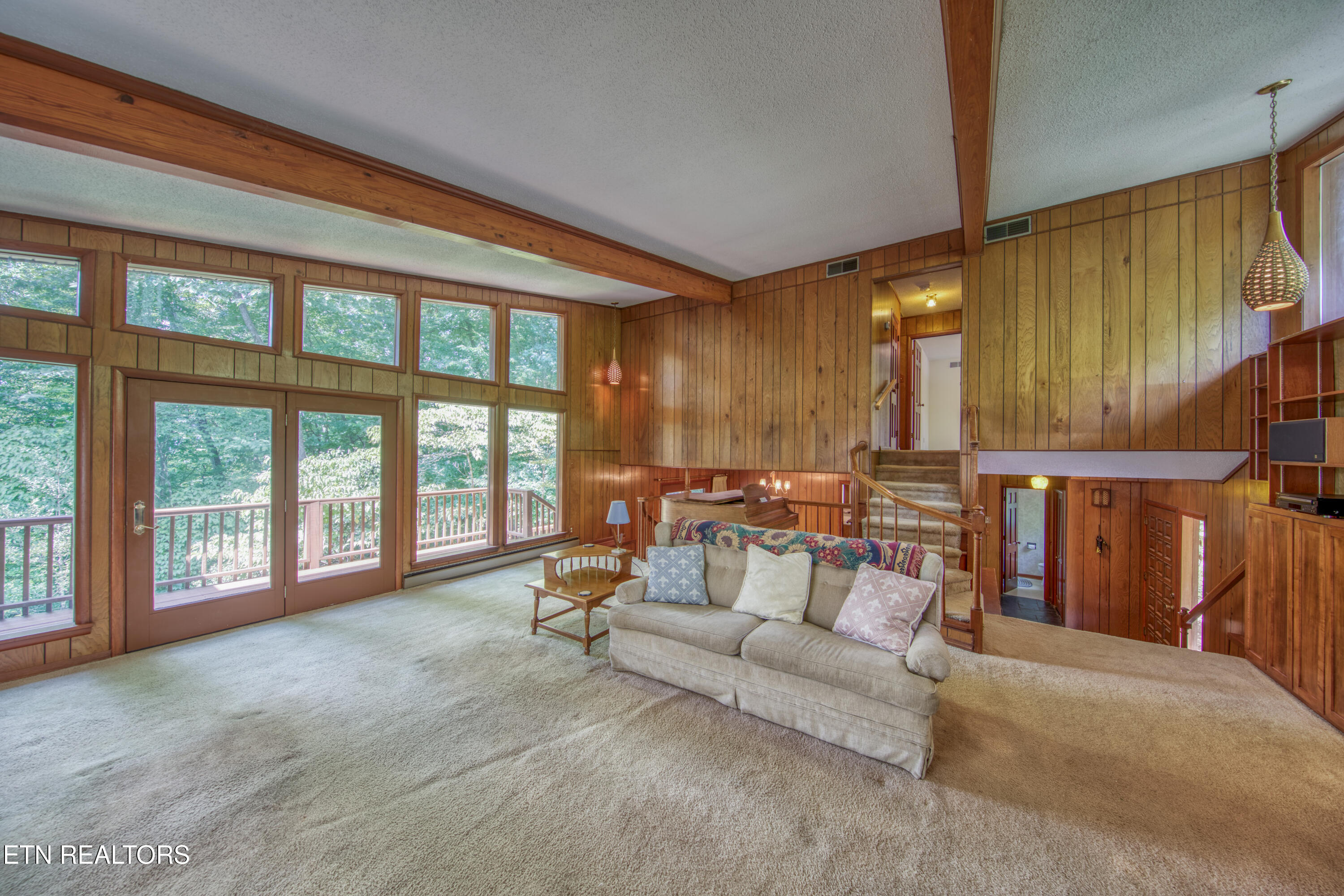 1014 W Outer Drive Oak Ridge TN 37830