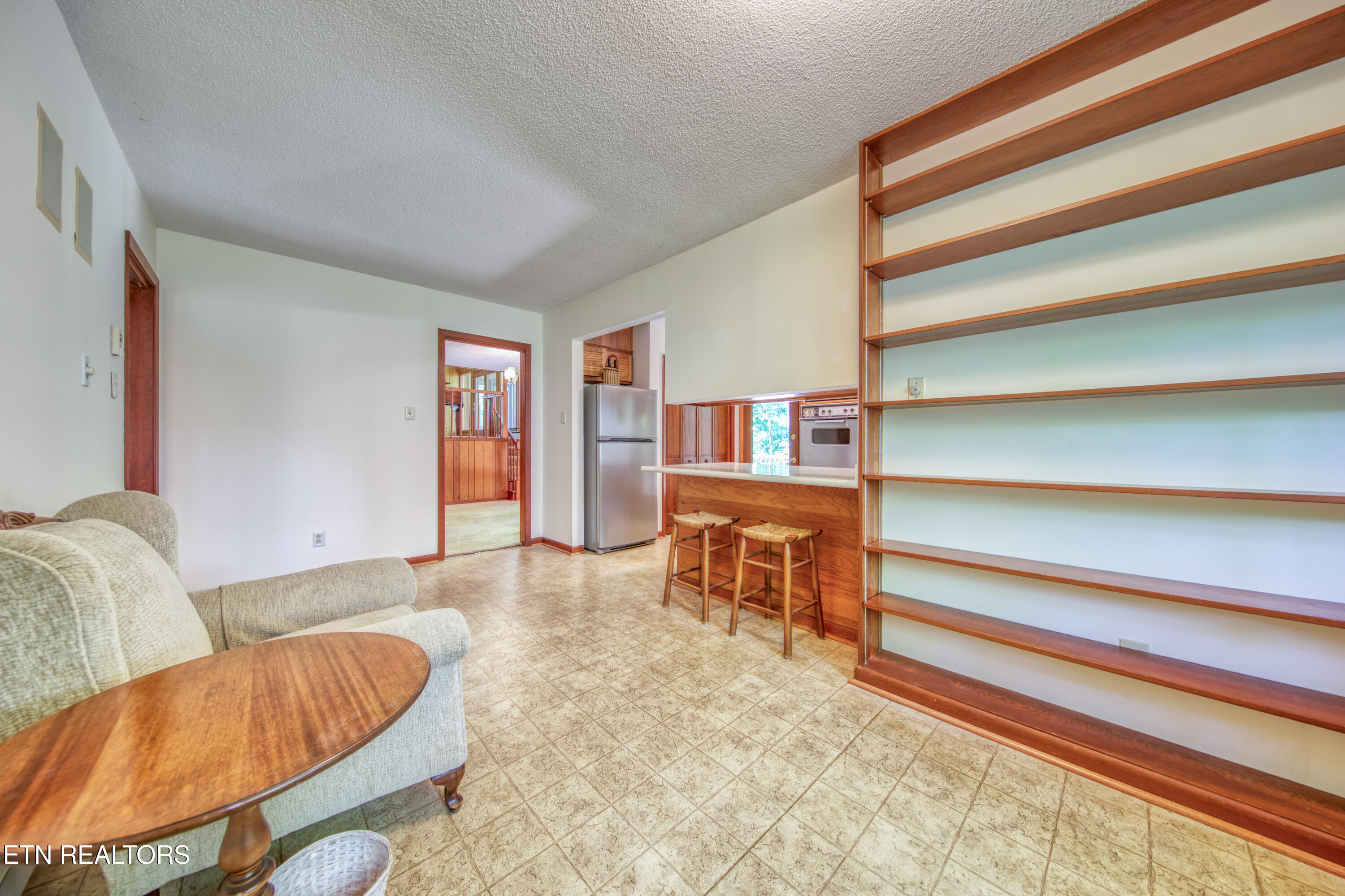 1014 W Outer Drive Oak Ridge TN 37830