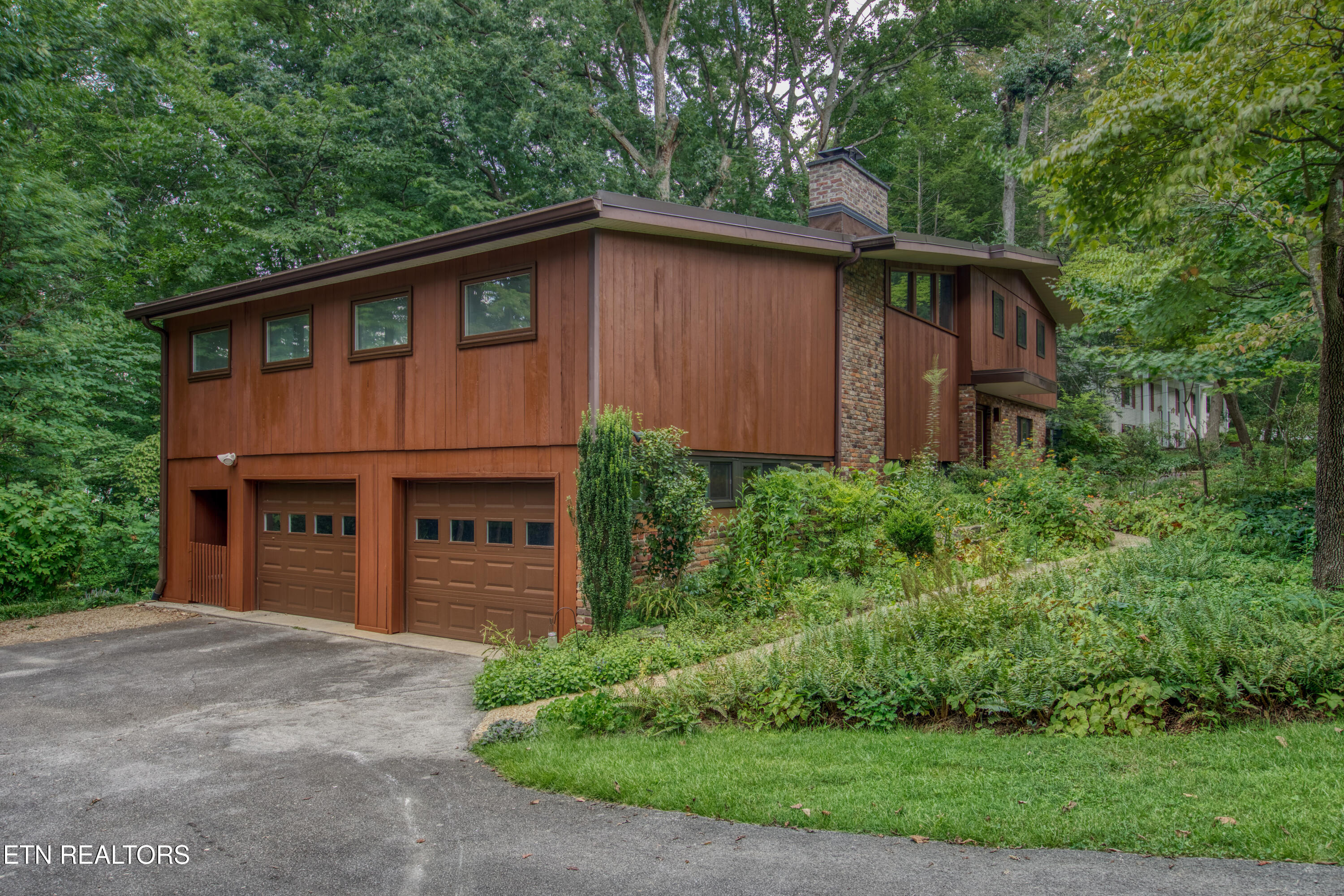 1014 W Outer Drive Oak Ridge TN 37830