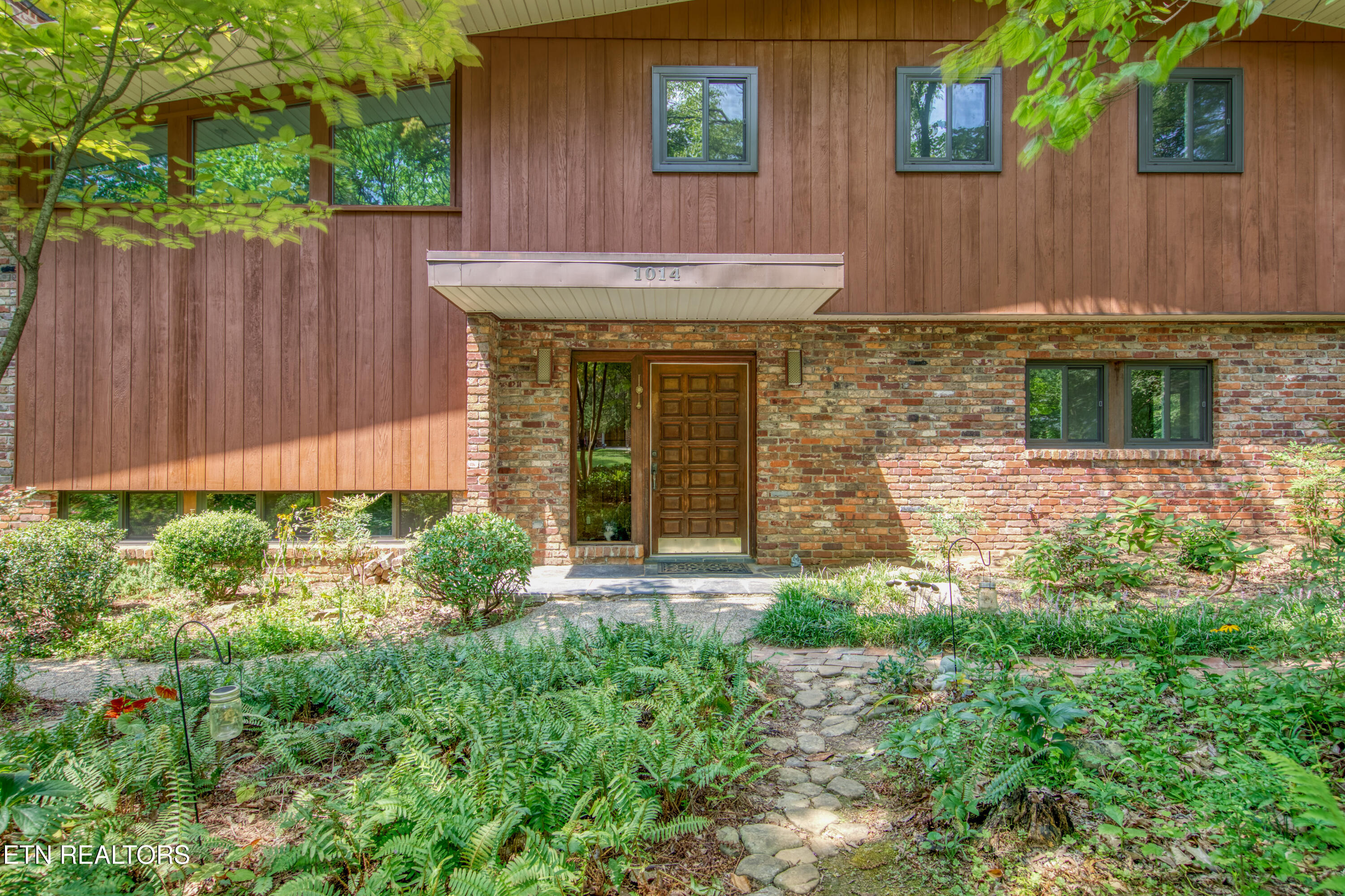 1014 W Outer Drive Oak Ridge TN 37830