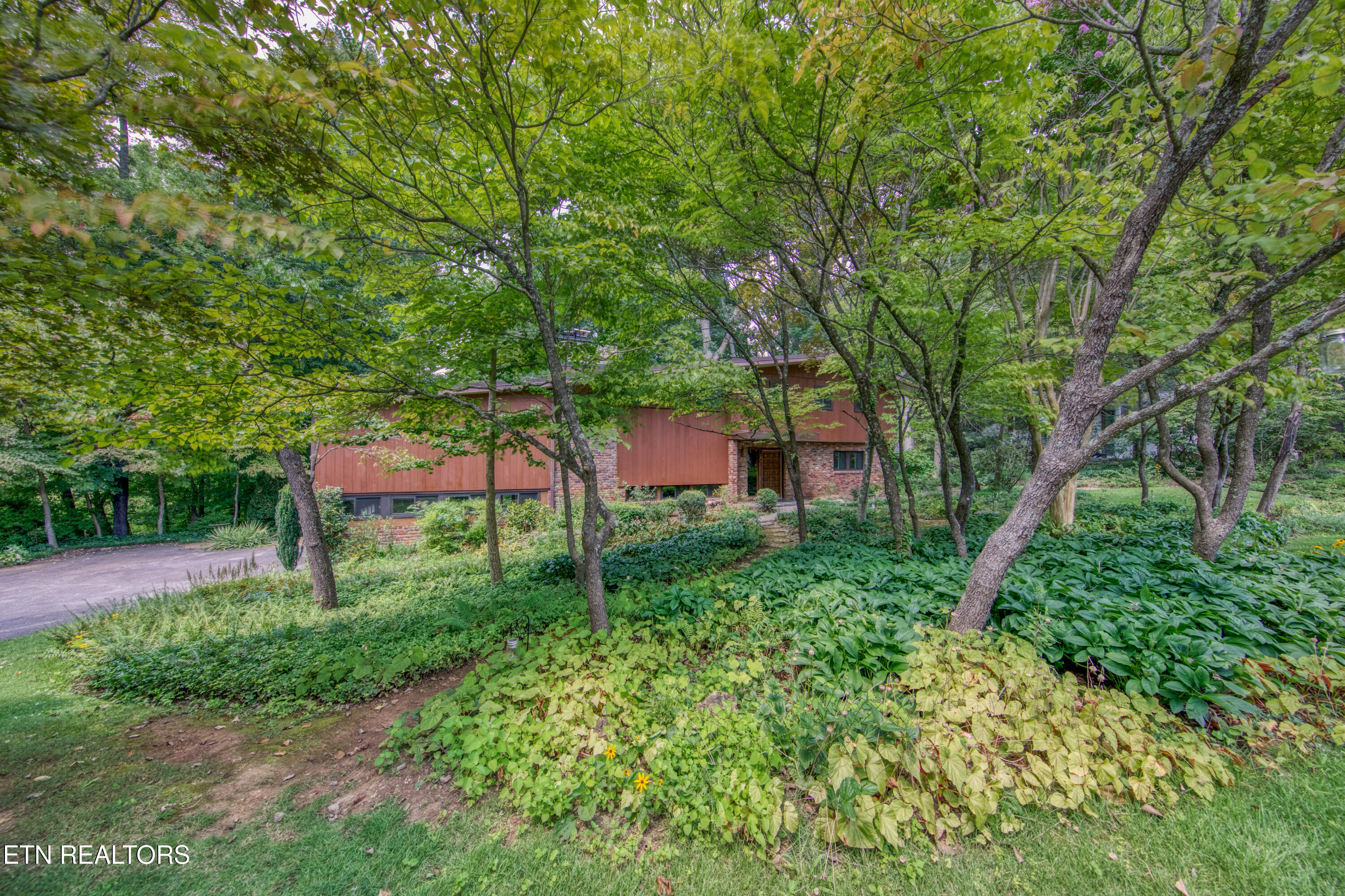 1014 W Outer Drive Oak Ridge TN 37830