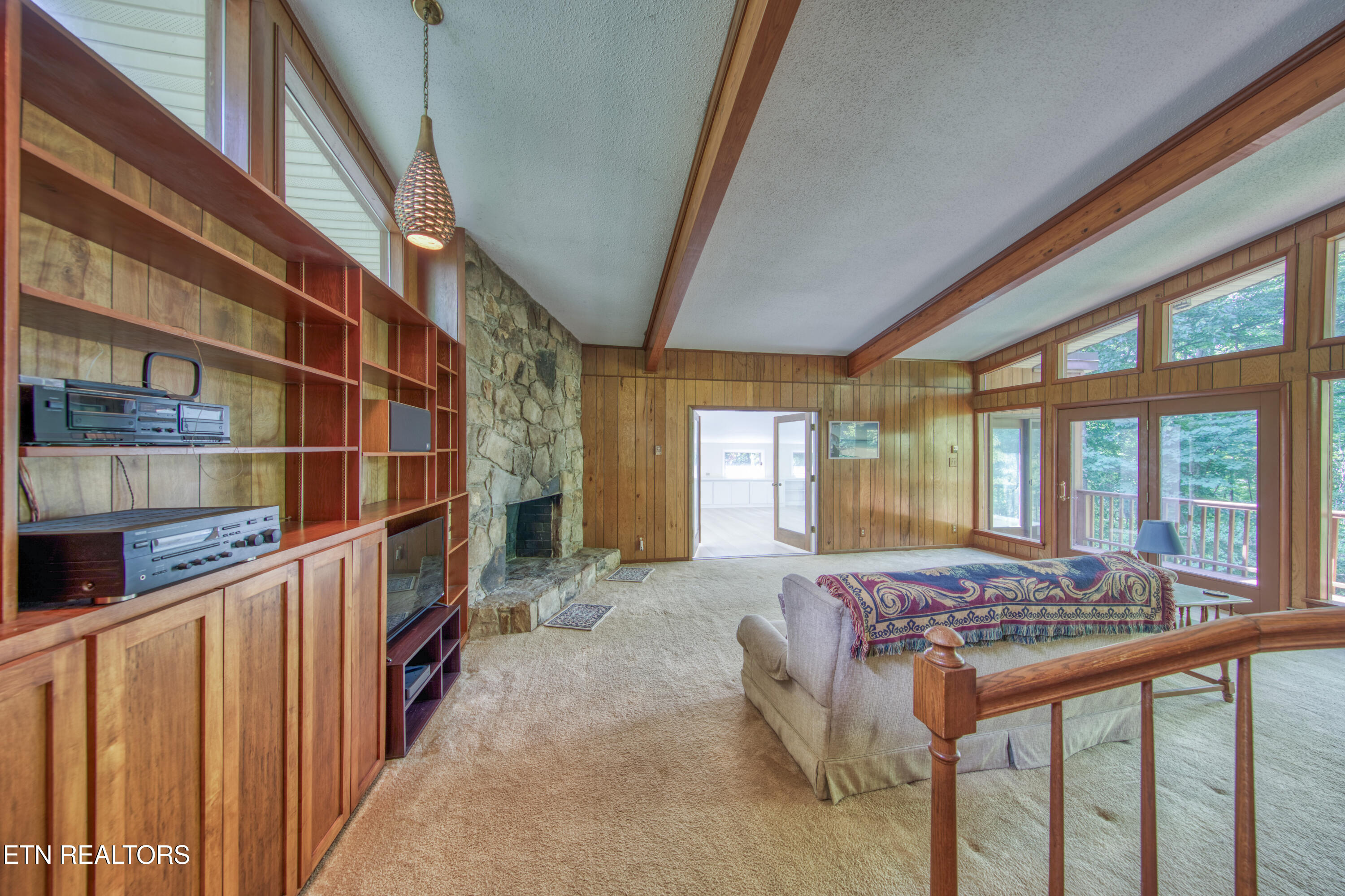 1014 W Outer Drive Oak Ridge TN 37830