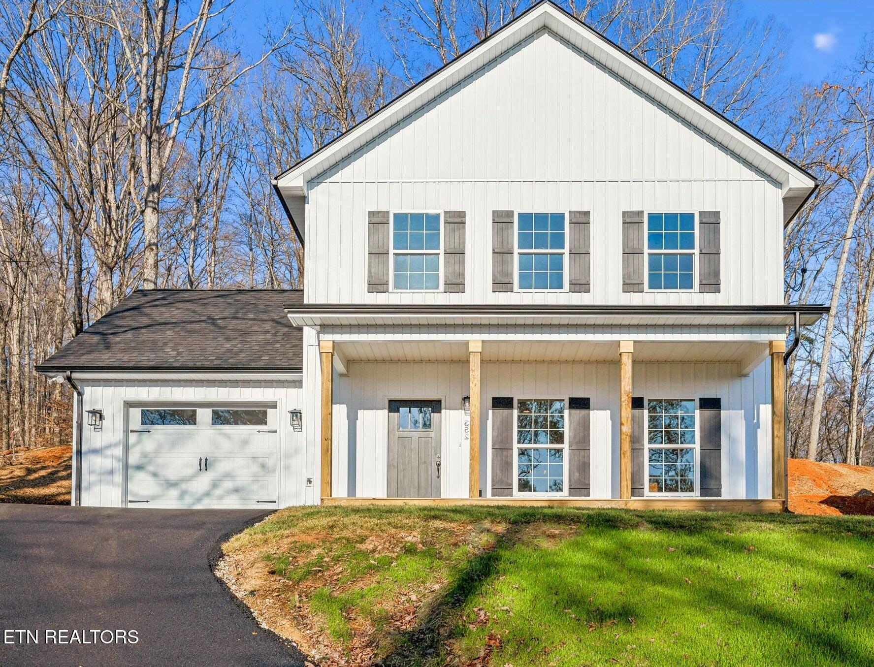 358 Clinch Avenue Clinton TN 37716